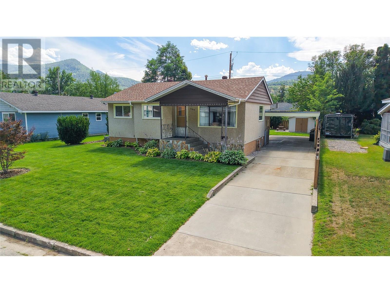 1164 Marianna Crescent, Trail, British Columbia  V1R 1E1 - Photo 1 - 10357389