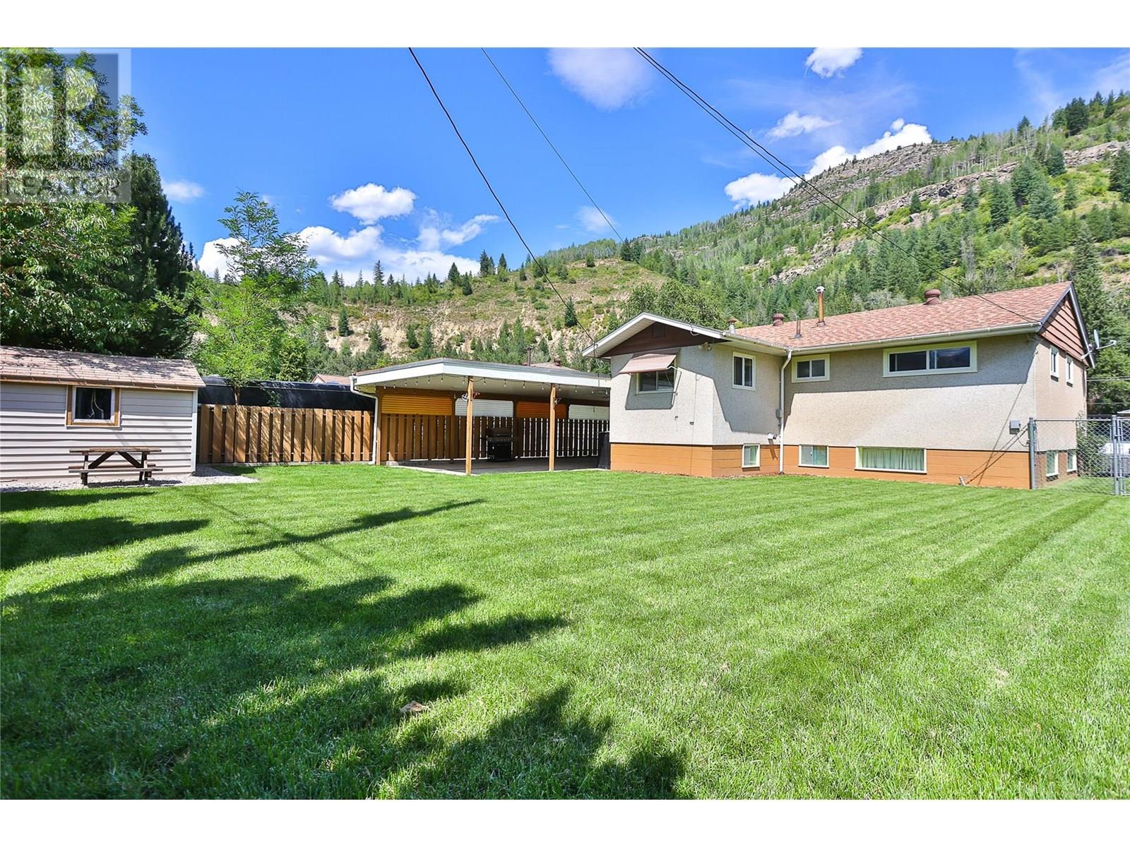 1164 Marianna Crescent, Trail, British Columbia  V1R 1E1 - Photo 26 - 10357389