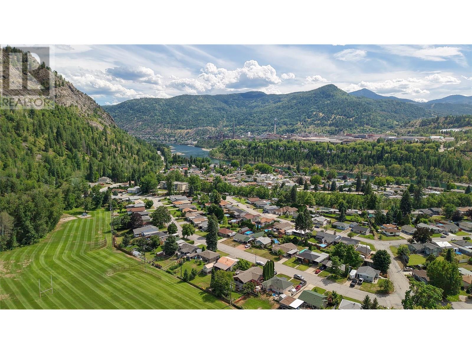 1164 Marianna Crescent, Trail, British Columbia  V1R 1E1 - Photo 37 - 10357389