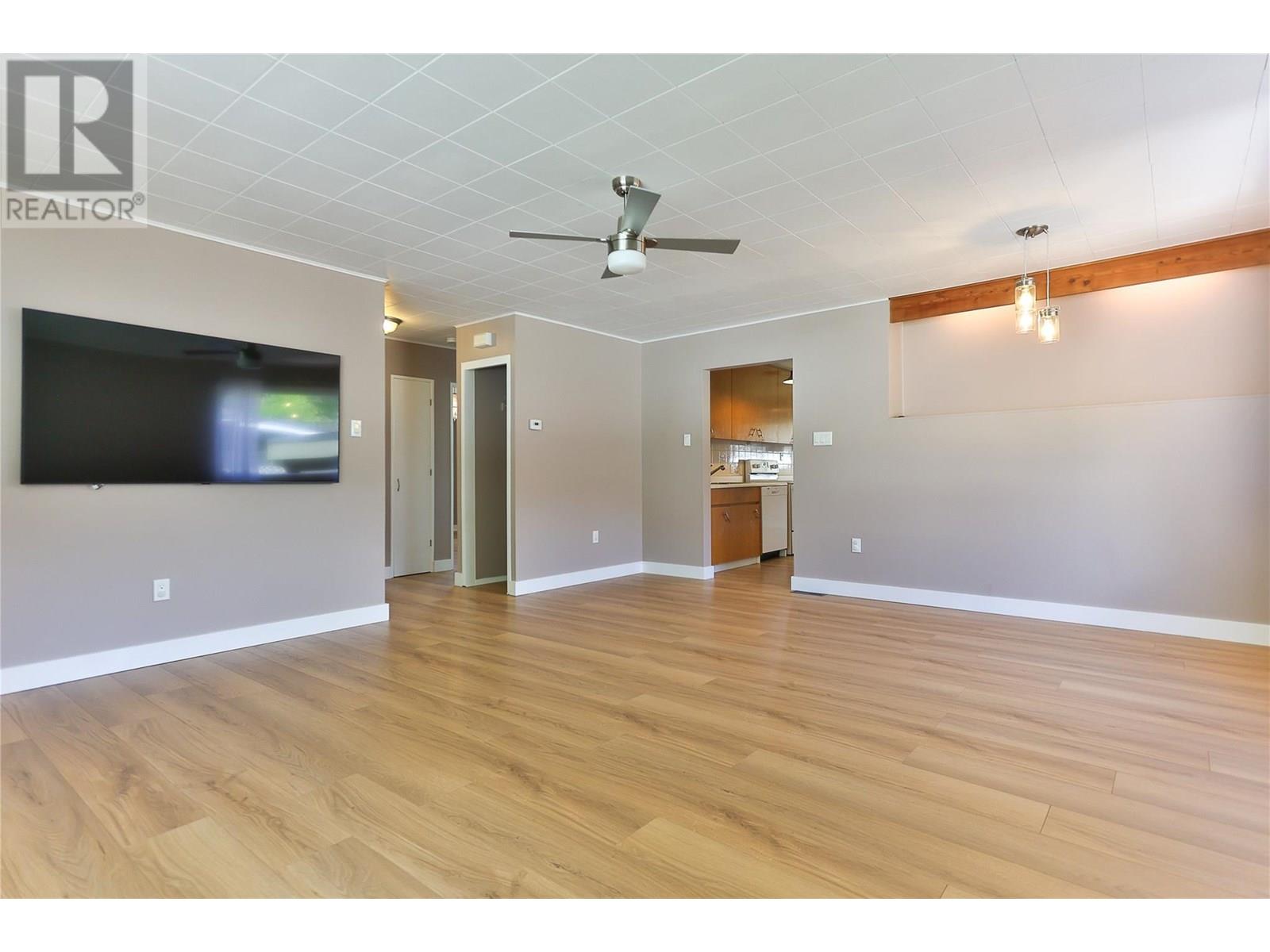 1164 Marianna Crescent, Trail, British Columbia  V1R 1E1 - Photo 4 - 10357389