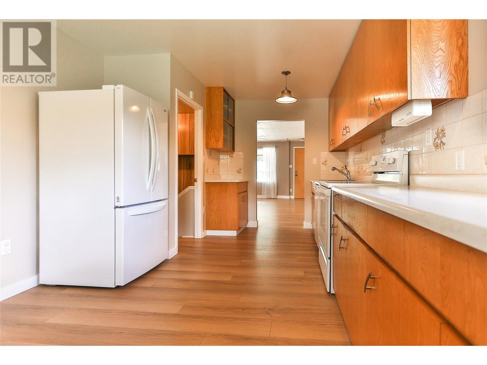 1164 Marianna Crescent, Trail, British Columbia  V1R 1E1 - Photo 8 - 10357389