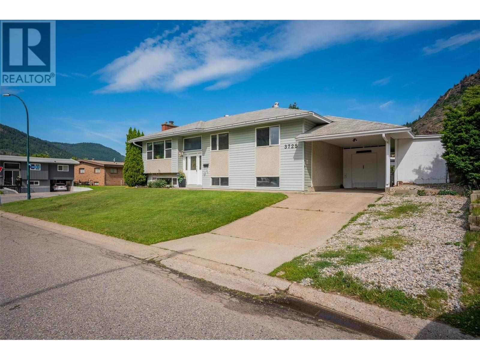 3725 Dogwood Drive, Trail, British Columbia  V1R 2V4 - Photo 1 - 10357865