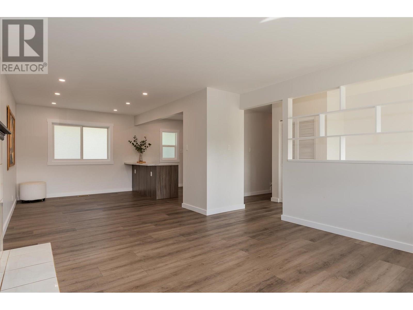 3725 Dogwood Drive, Trail, British Columbia  V1R 2V4 - Photo 10 - 10357865