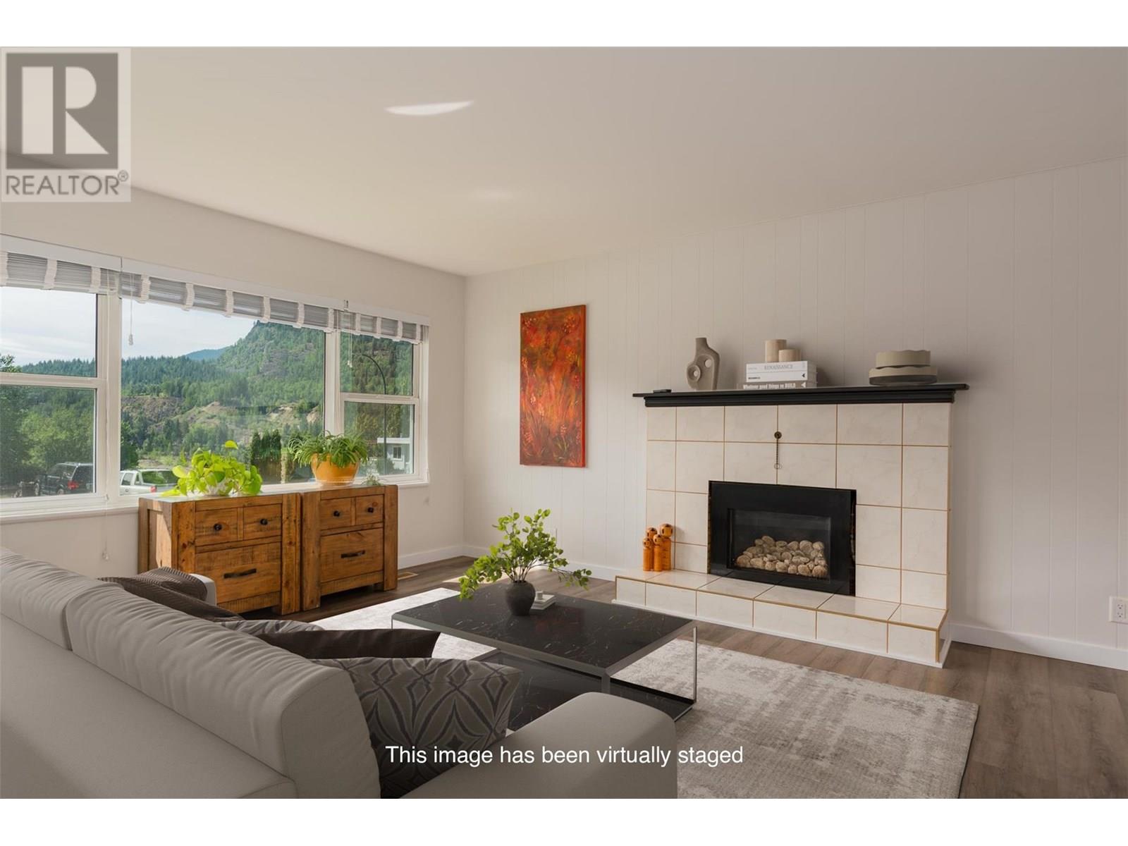 3725 Dogwood Drive, Trail, British Columbia  V1R 2V4 - Photo 13 - 10357865
