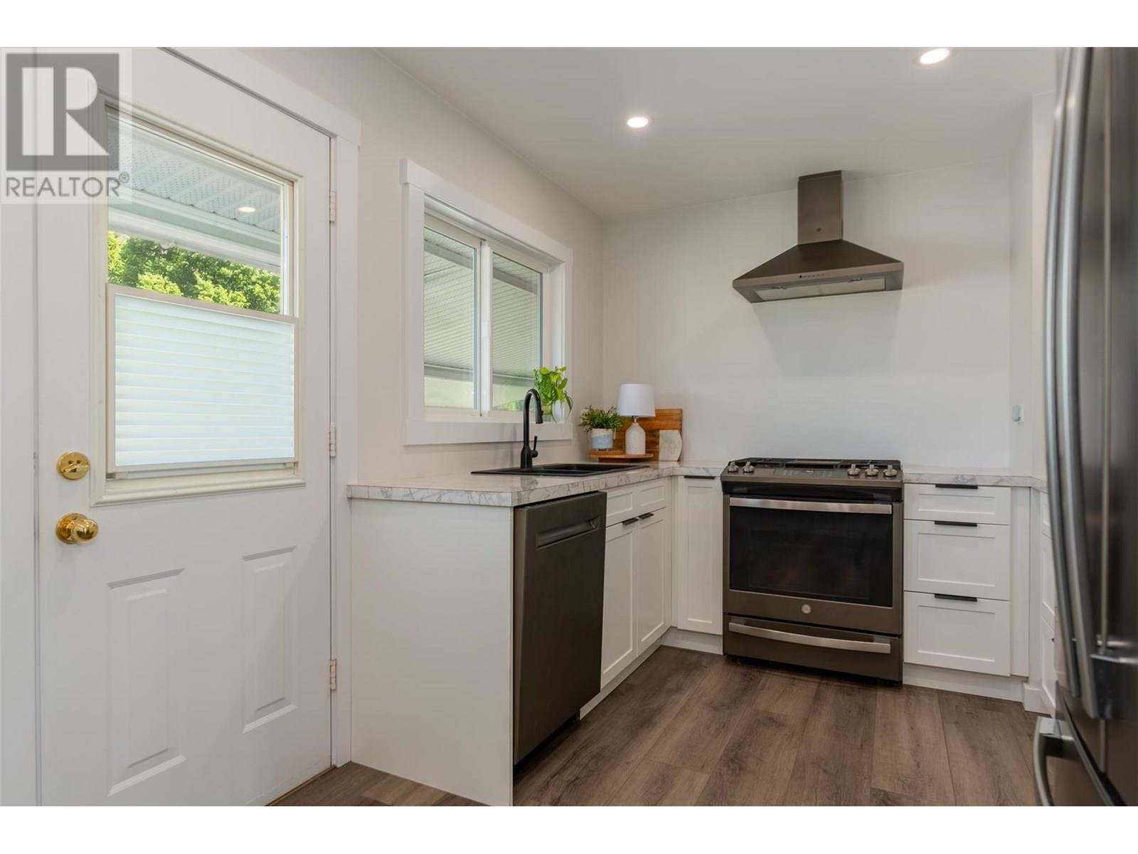 3725 Dogwood Drive, Trail, British Columbia  V1R 2V4 - Photo 20 - 10357865