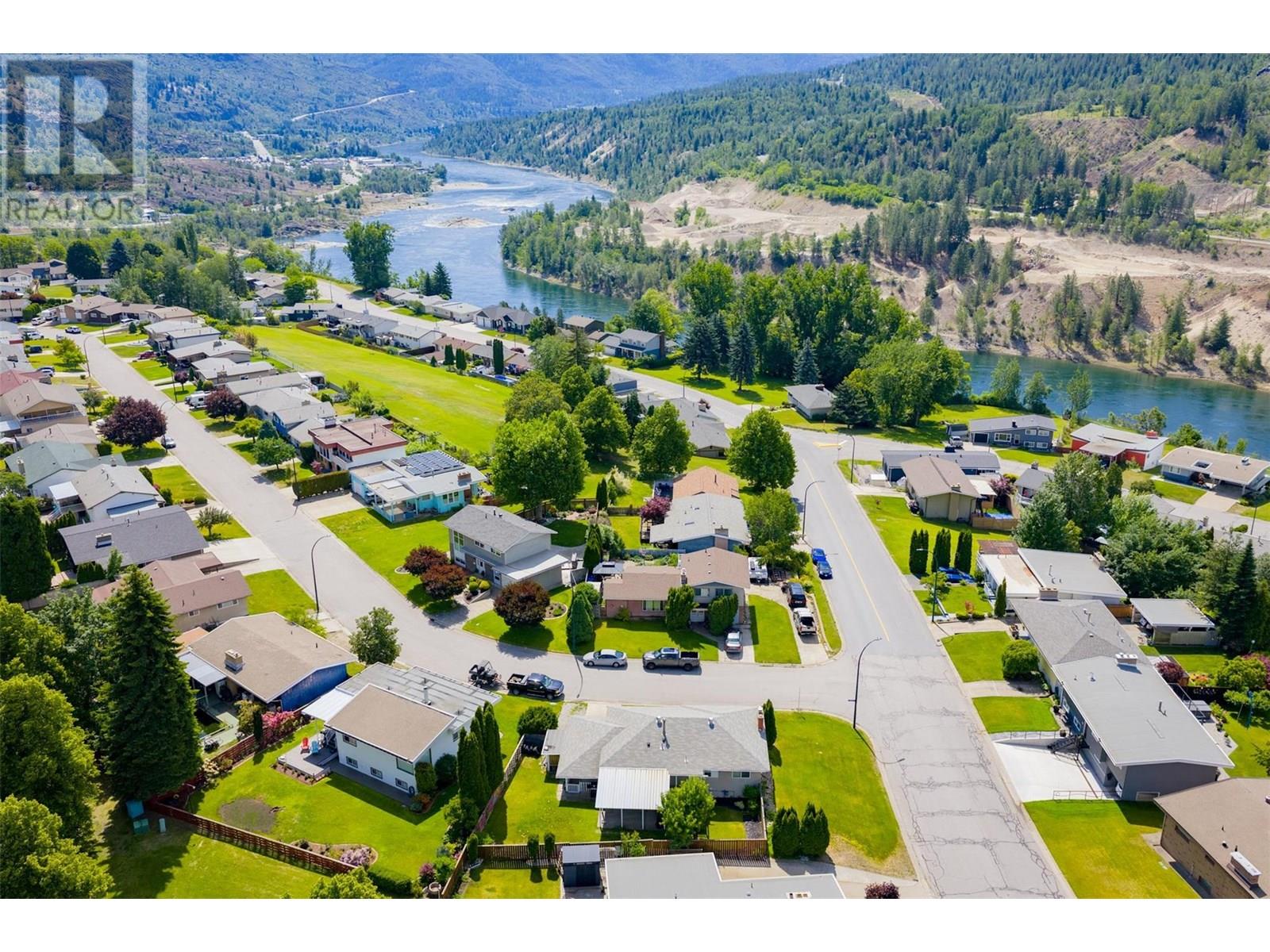 3725 Dogwood Drive, Trail, British Columbia  V1R 2V4 - Photo 5 - 10357865