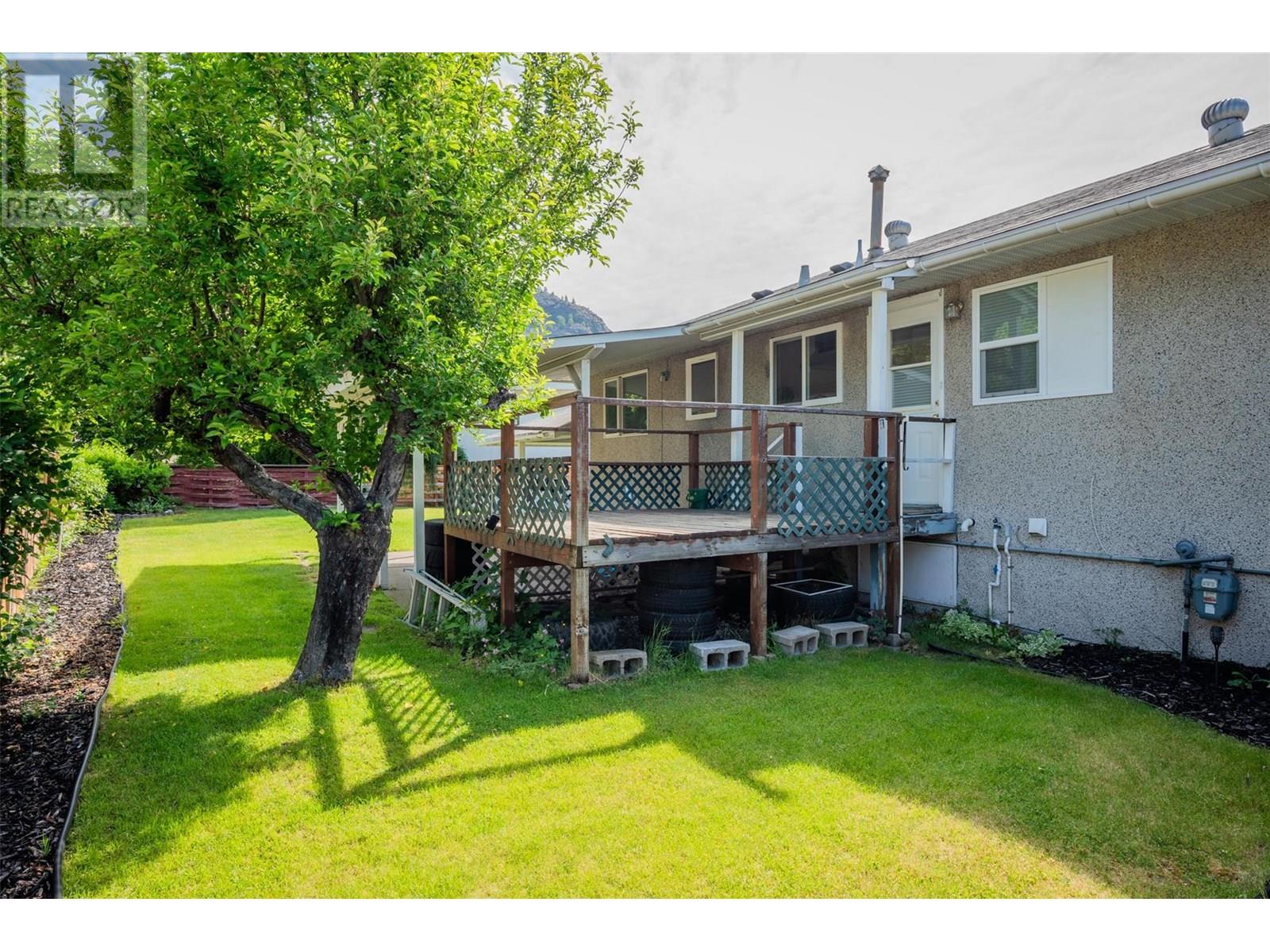 3725 Dogwood Drive, Trail, British Columbia  V1R 2V4 - Photo 7 - 10357865