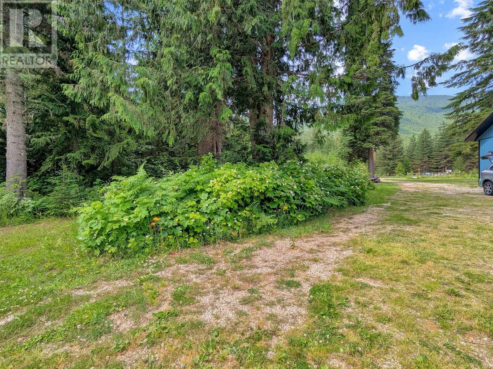 217 Island View Road, Summit Lake, British Columbia  V0G 2S0 - Photo 10 - 10357444