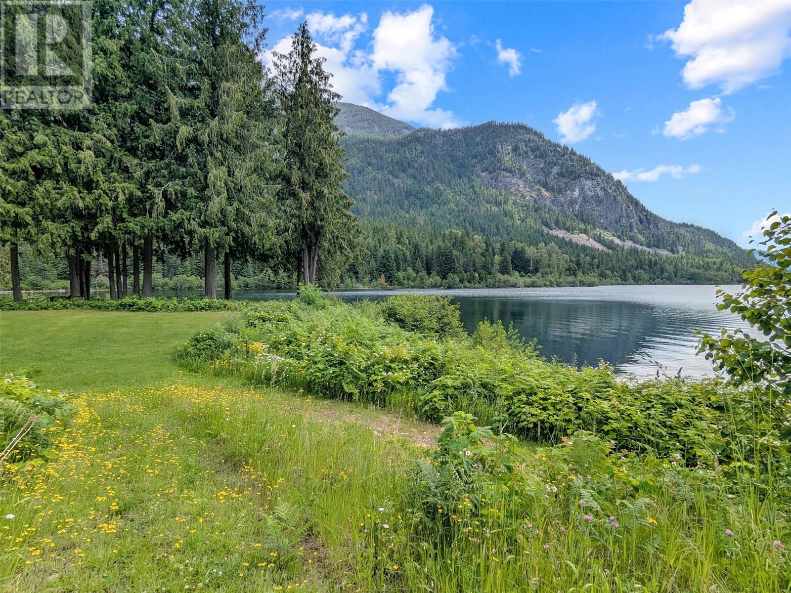217 Island View Road, Summit Lake, British Columbia  V0G 2S0 - Photo 3 - 10357444