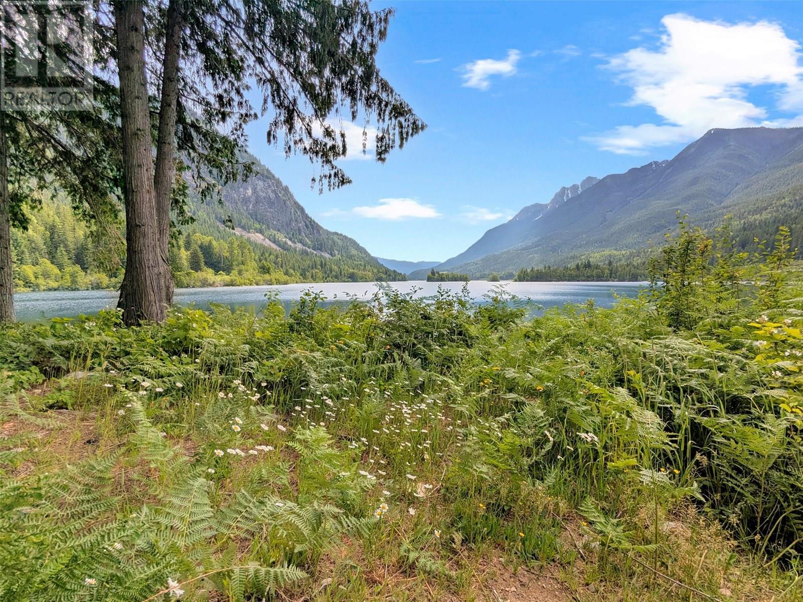 217 Island View Road, Summit Lake, British Columbia  V0G 2S0 - Photo 6 - 10357444