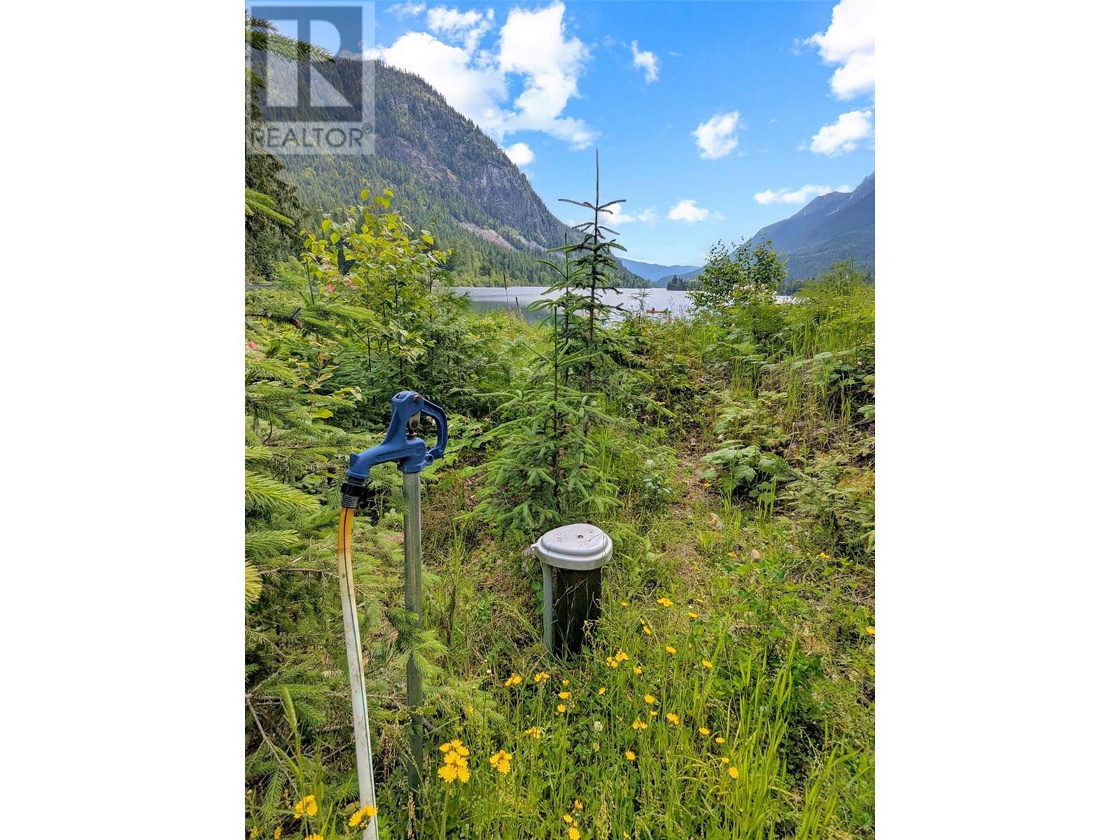 217 Island View Road, Summit Lake, British Columbia  V0G 2S0 - Photo 7 - 10357444