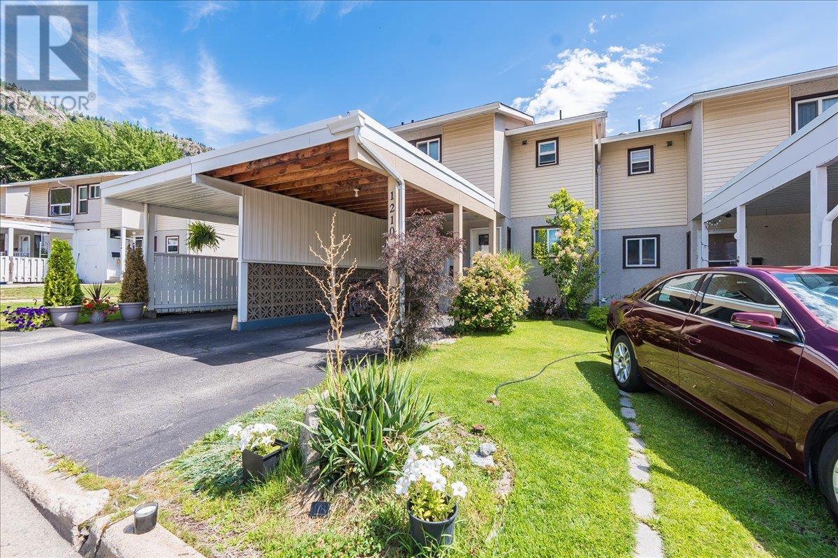 1210 Primrose Street, Trail, British Columbia  V1R 4M7 - Photo 1 - 10357985