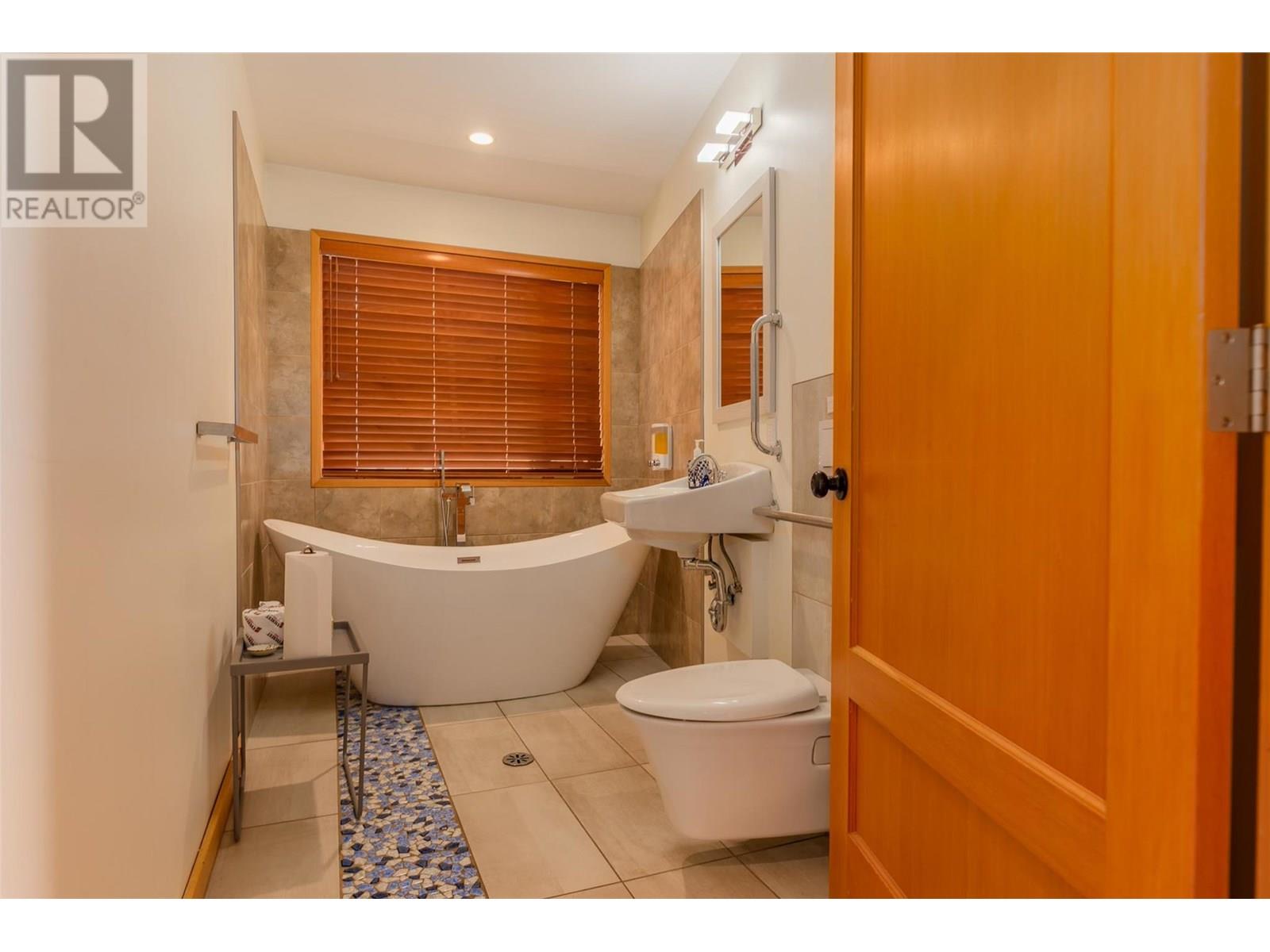 5278 Amundsen Road, Kaslo, British Columbia  V0G 1M0 - Photo 30 - 10357746