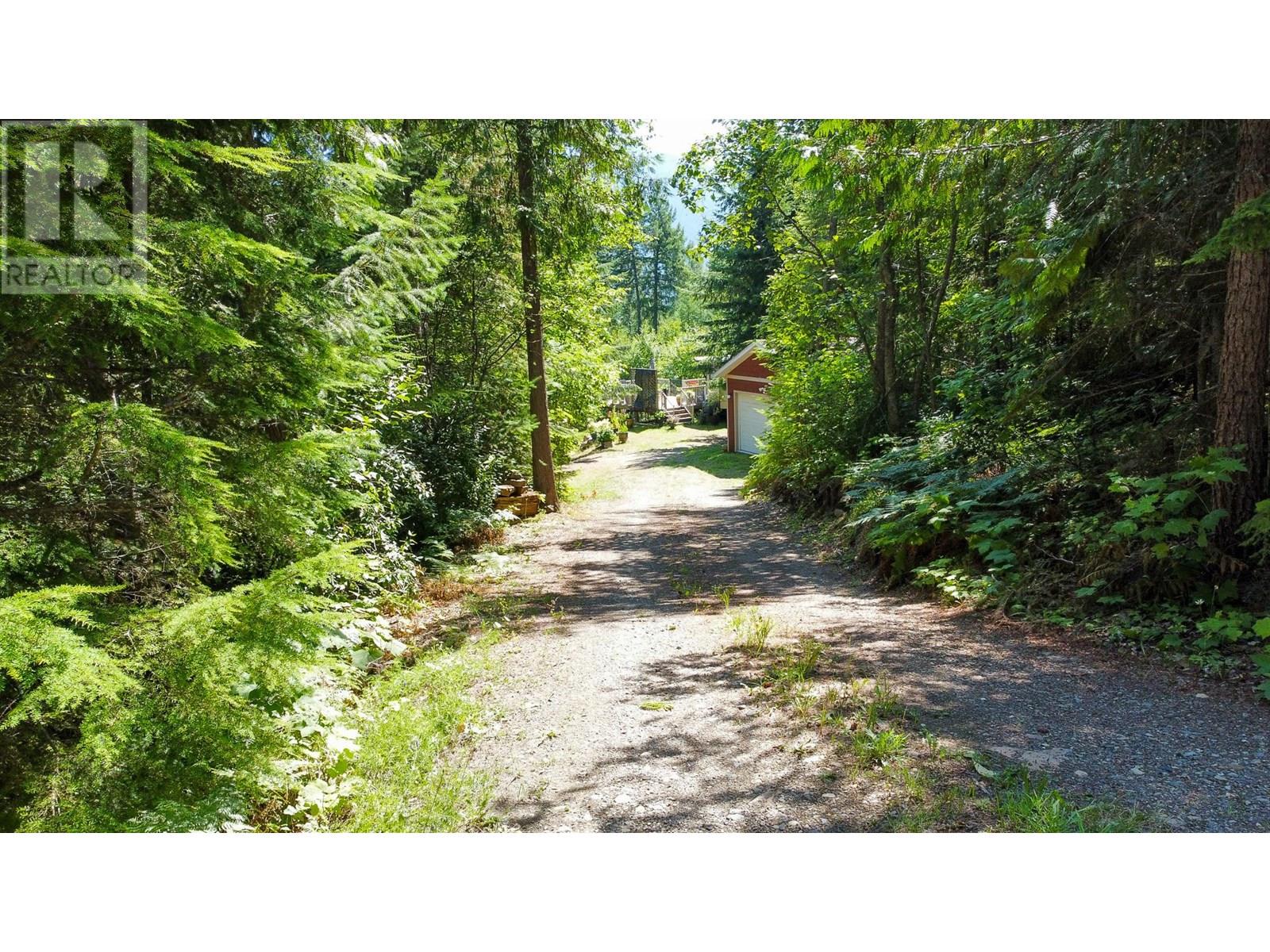 6240 Lake Street, Kaslo, British Columbia  V0G 1M0 - Photo 14 - 10356361