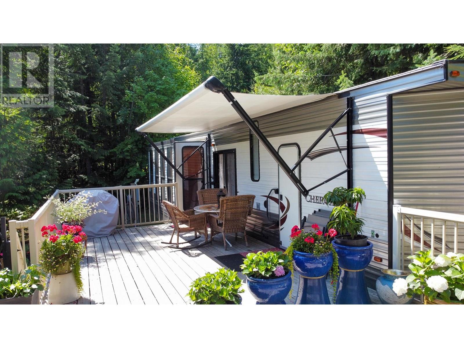 6240 Lake Street, Kaslo, British Columbia  V0G 1M0 - Photo 4 - 10356361