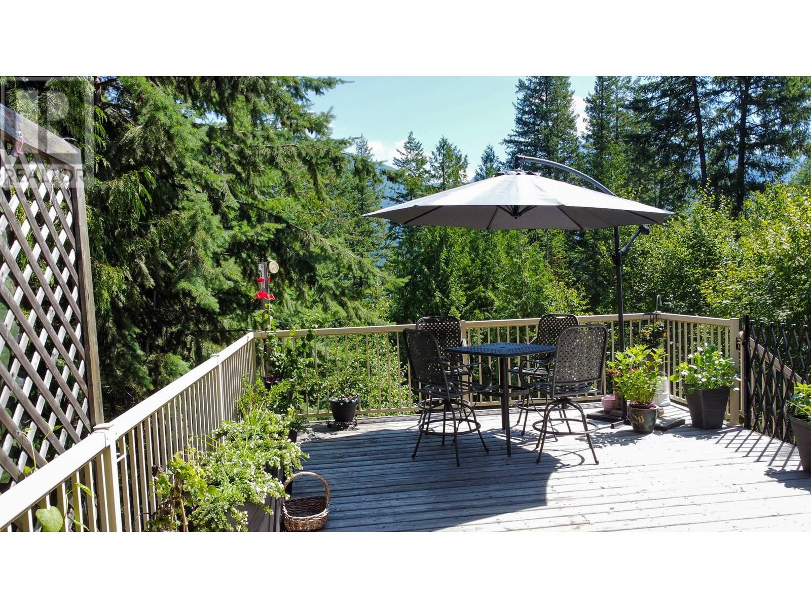 6240 Lake Street, Kaslo, British Columbia  V0G 1M0 - Photo 5 - 10356361