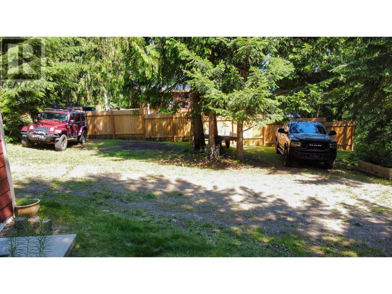 6240 Lake Street, Kaslo, British Columbia  V0G 1M0 - Photo 8 - 10356361