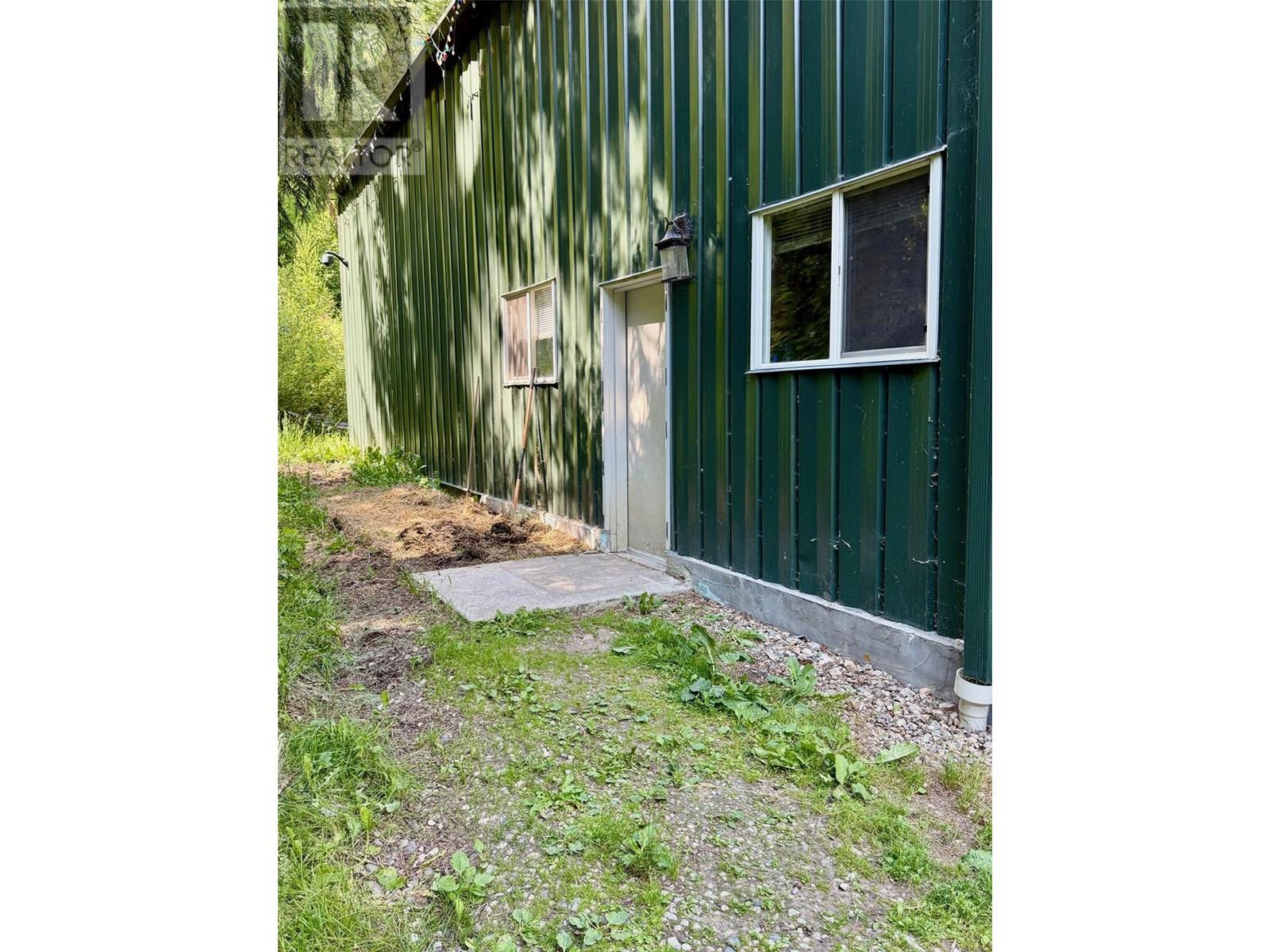 4640 Slocan River Road, Winlaw, British Columbia  V0G 2J0 - Photo 2 - 10358126