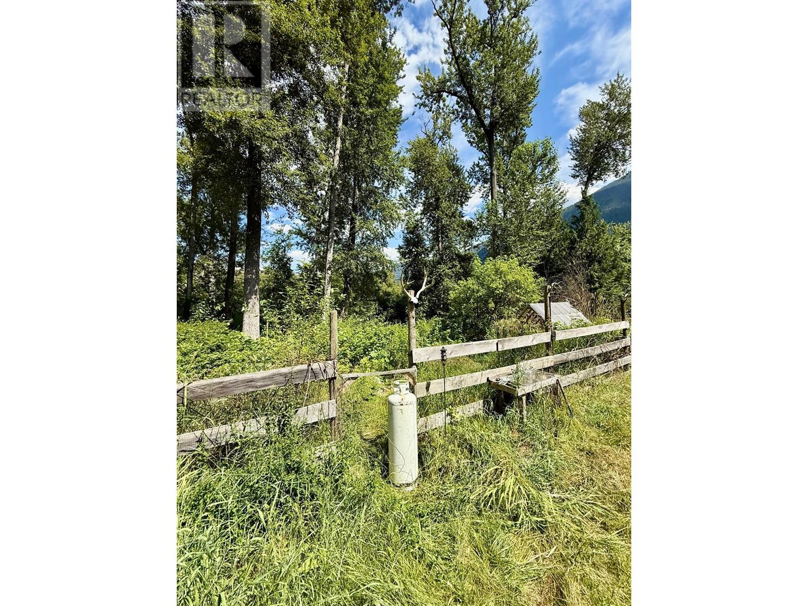 4640 Slocan River Road, Winlaw, British Columbia  V0G 2J0 - Photo 26 - 10358126