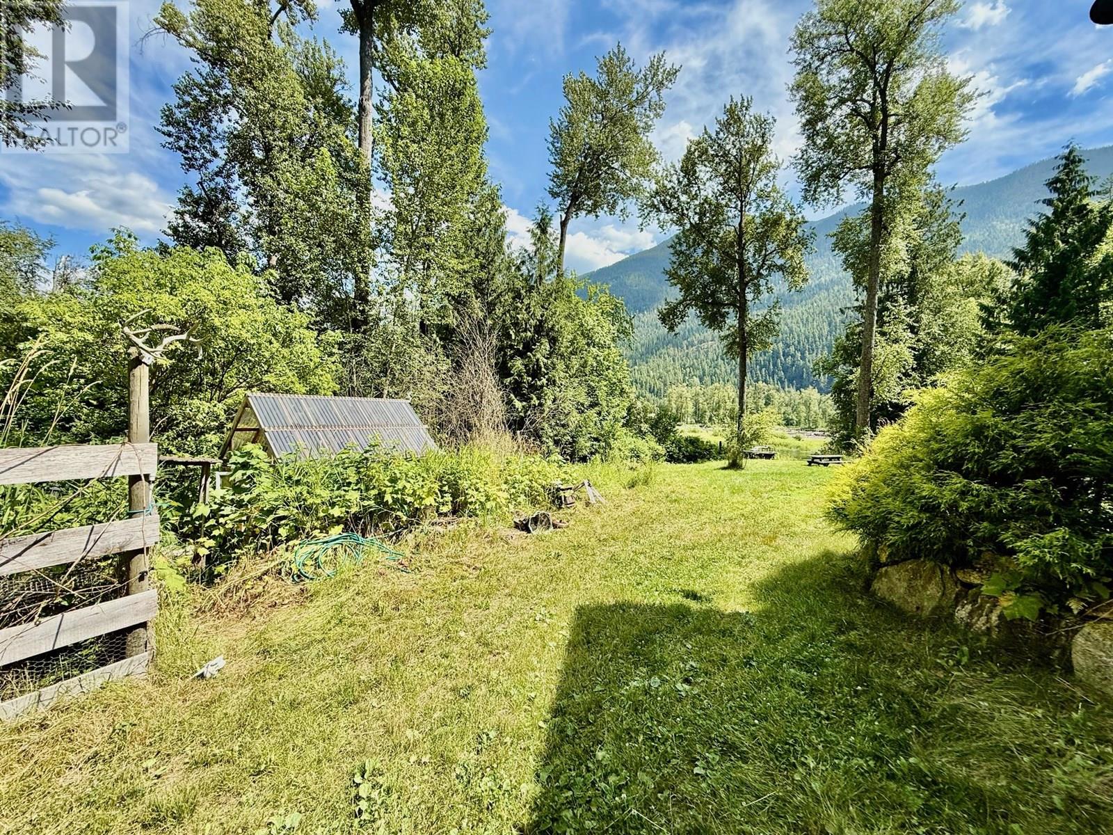 4640 Slocan River Road, Winlaw, British Columbia  V0G 2J0 - Photo 27 - 10358126