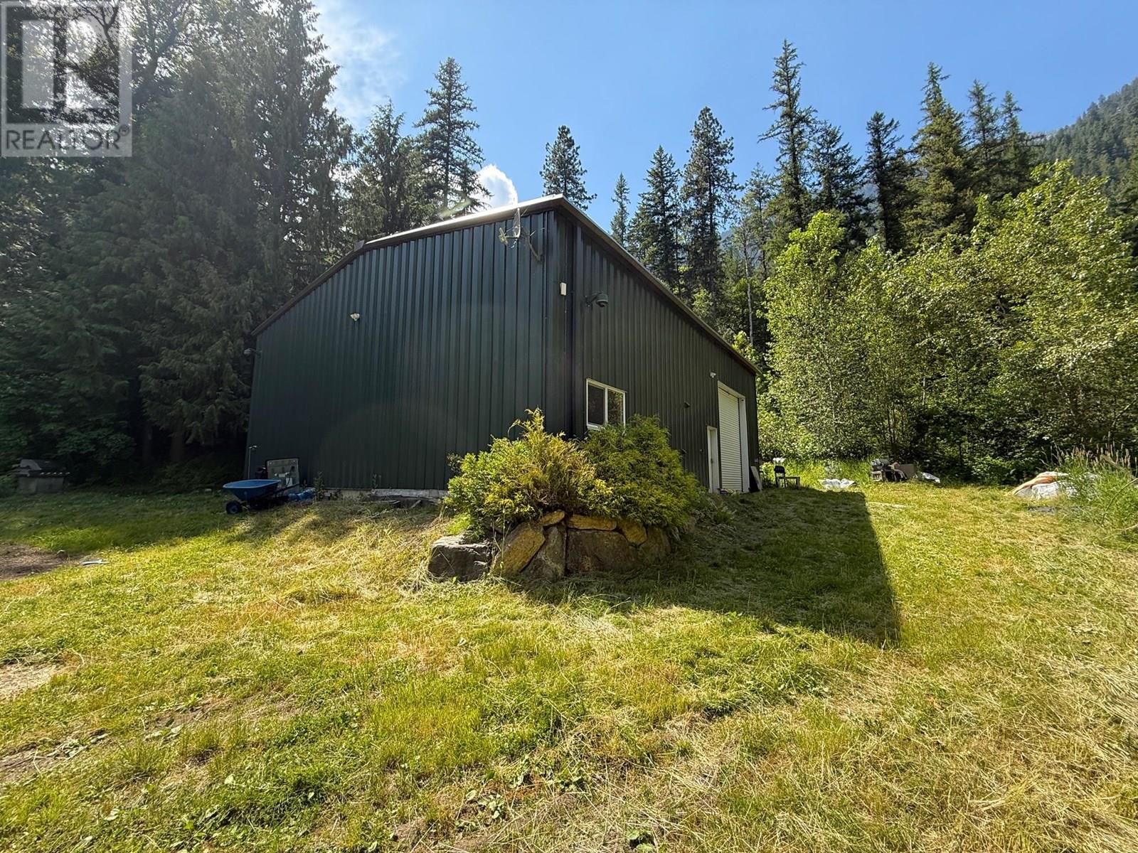 4640 Slocan River Road, Winlaw, British Columbia  V0G 2J0 - Photo 3 - 10358126