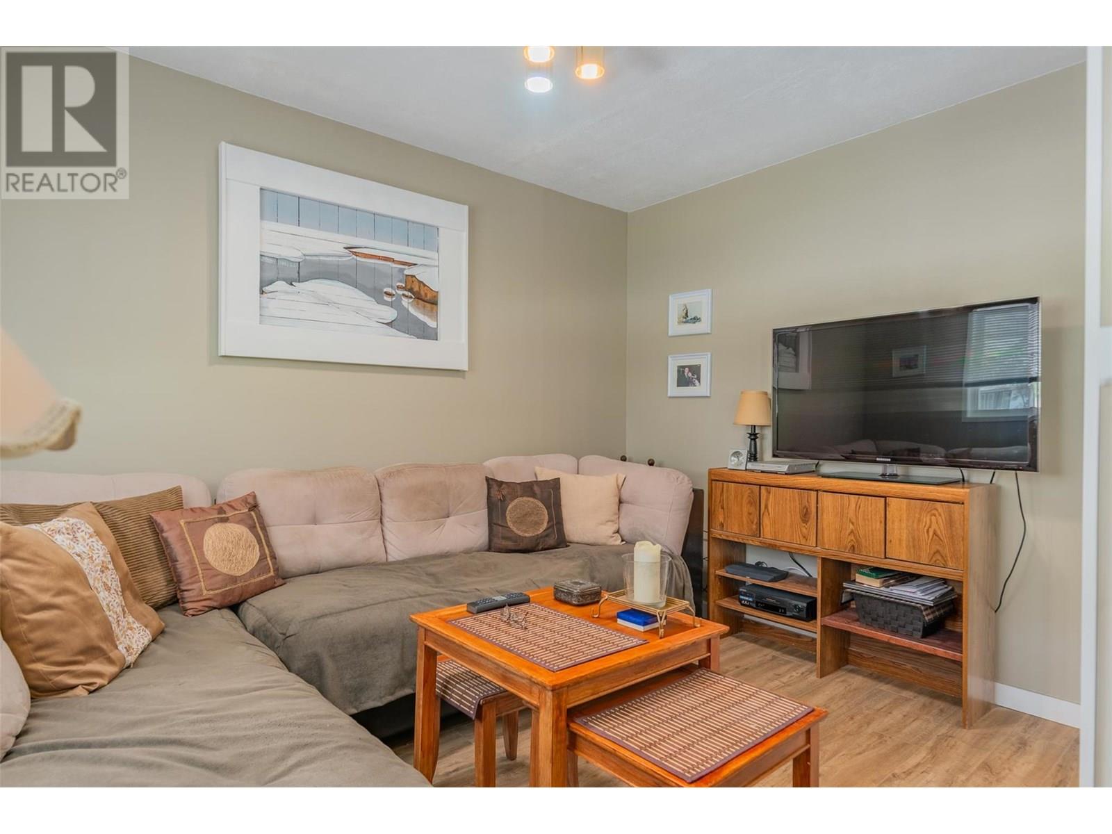 2068 Sixth Avenue, Trail, British Columbia  V1R 3B5 - Photo 10 - 10357889