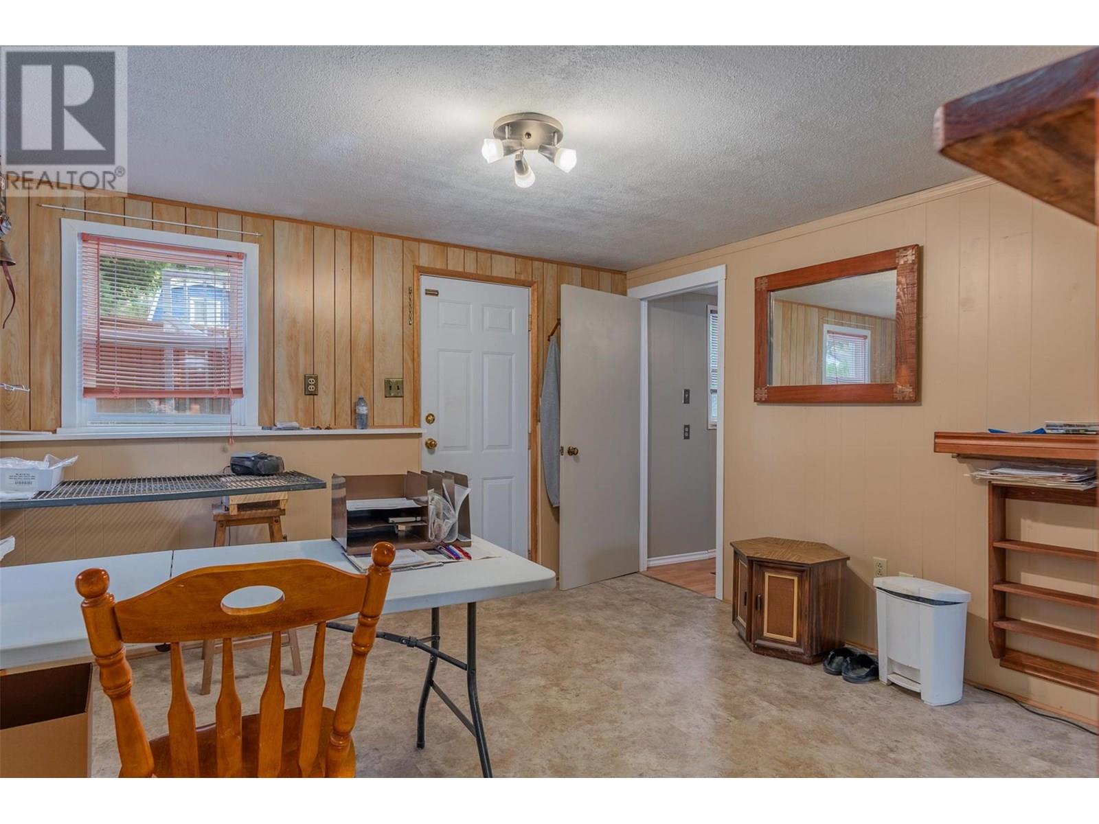 2068 Sixth Avenue, Trail, British Columbia  V1R 3B5 - Photo 27 - 10357889