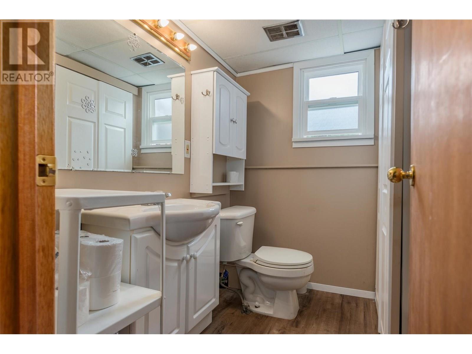 2068 Sixth Avenue, Trail, British Columbia  V1R 3B5 - Photo 30 - 10357889