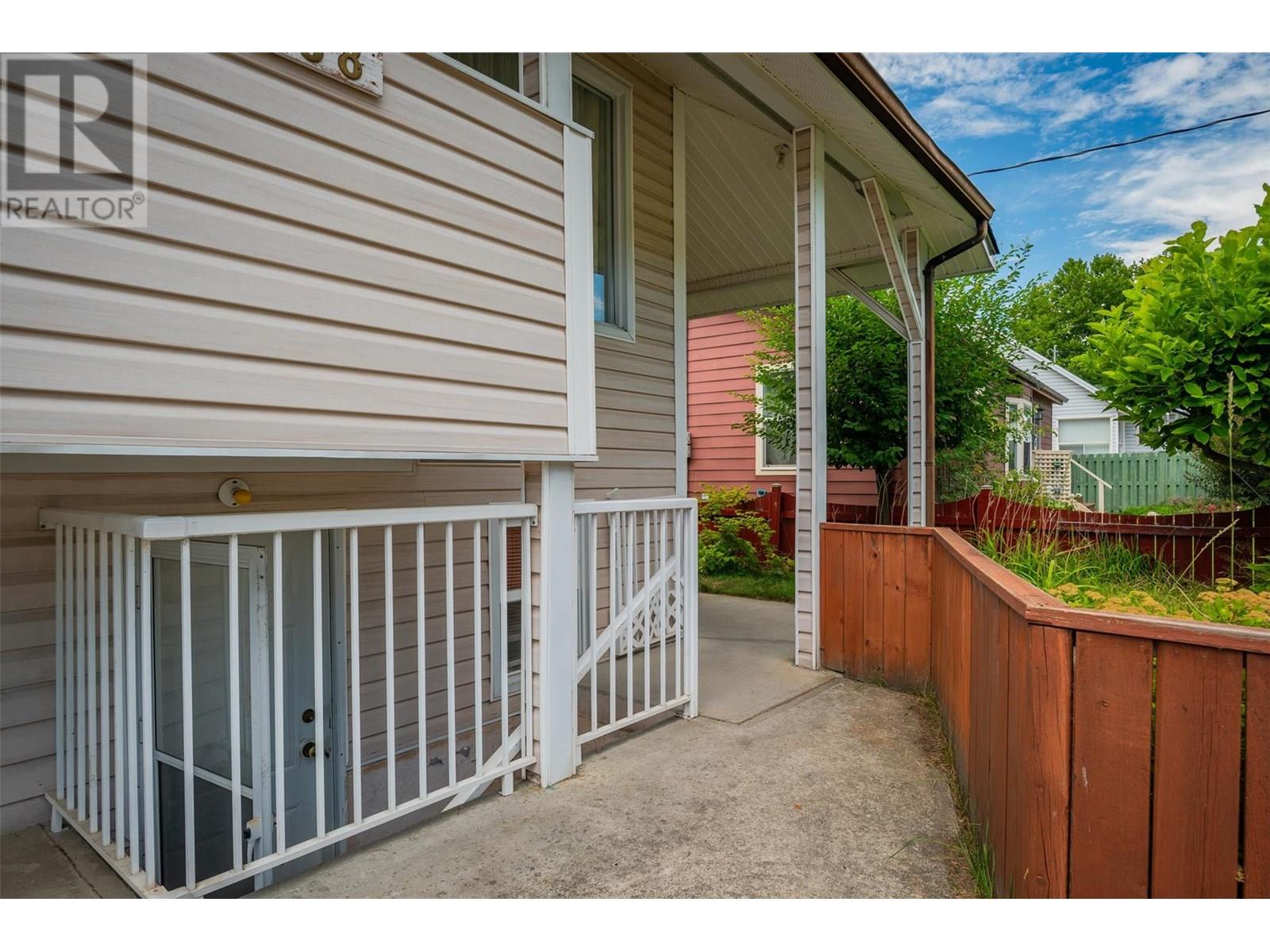 2068 Sixth Avenue, Trail, British Columbia  V1R 3B5 - Photo 33 - 10357889
