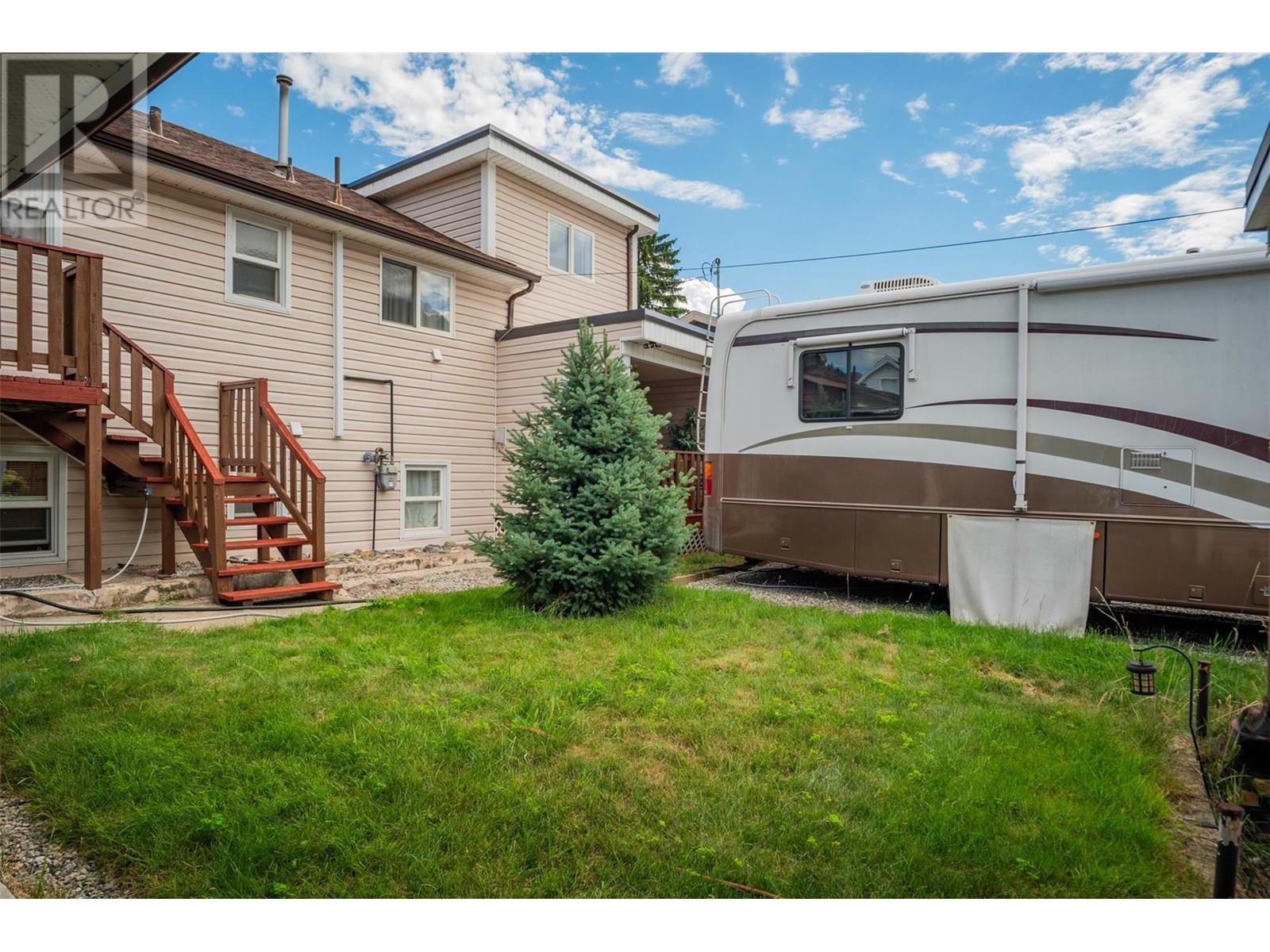 2068 Sixth Avenue, Trail, British Columbia  V1R 3B5 - Photo 40 - 10357889