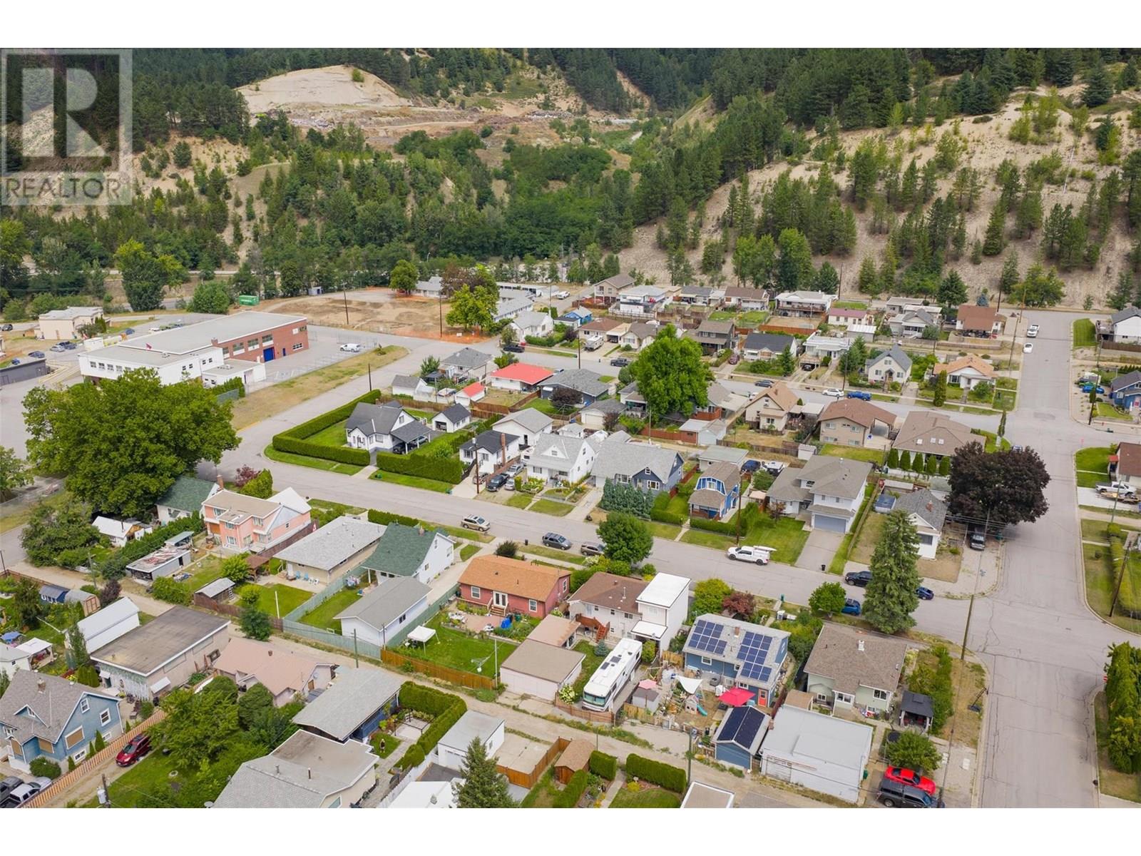 2068 Sixth Avenue, Trail, British Columbia  V1R 3B5 - Photo 55 - 10357889