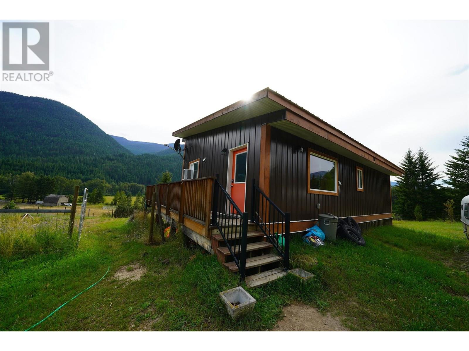 3364 Koch Siding Road, Slocan Park, British Columbia  V0G 2E0 - Photo 11 - 10358059