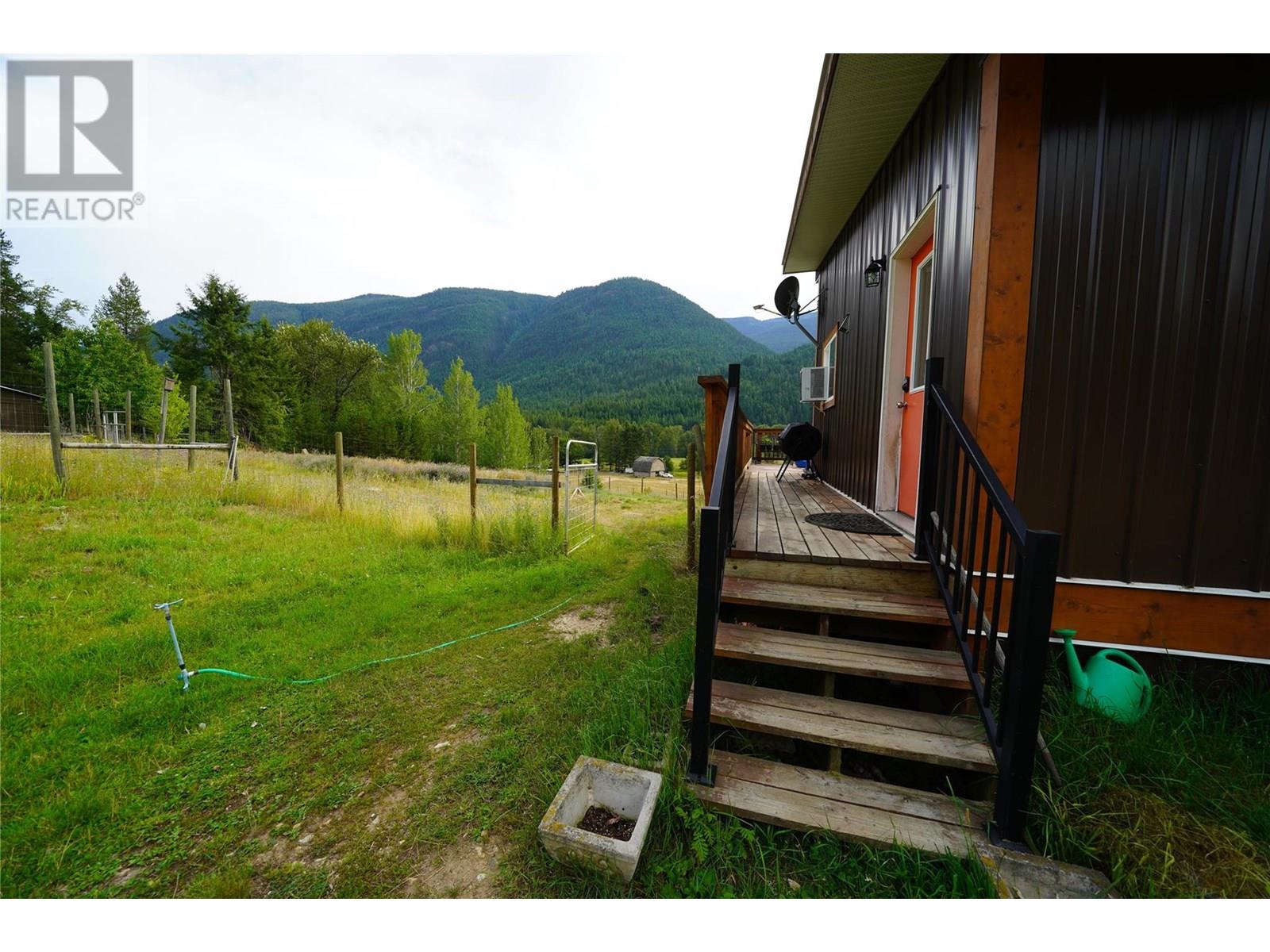 3364 Koch Siding Road, Slocan Park, British Columbia  V0G 2E0 - Photo 12 - 10358059