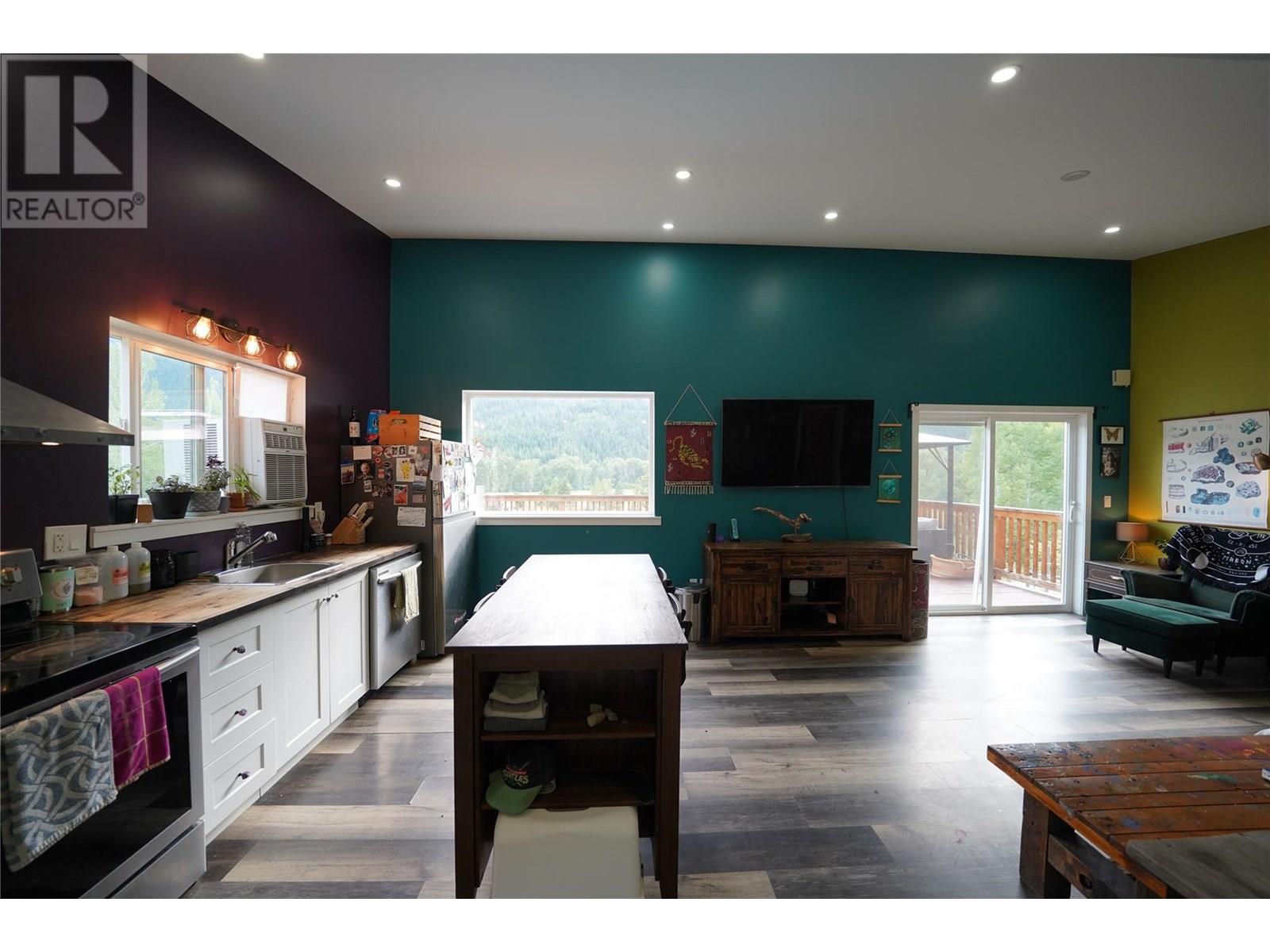 3364 Koch Siding Road, Slocan Park, British Columbia  V0G 2E0 - Photo 18 - 10358059