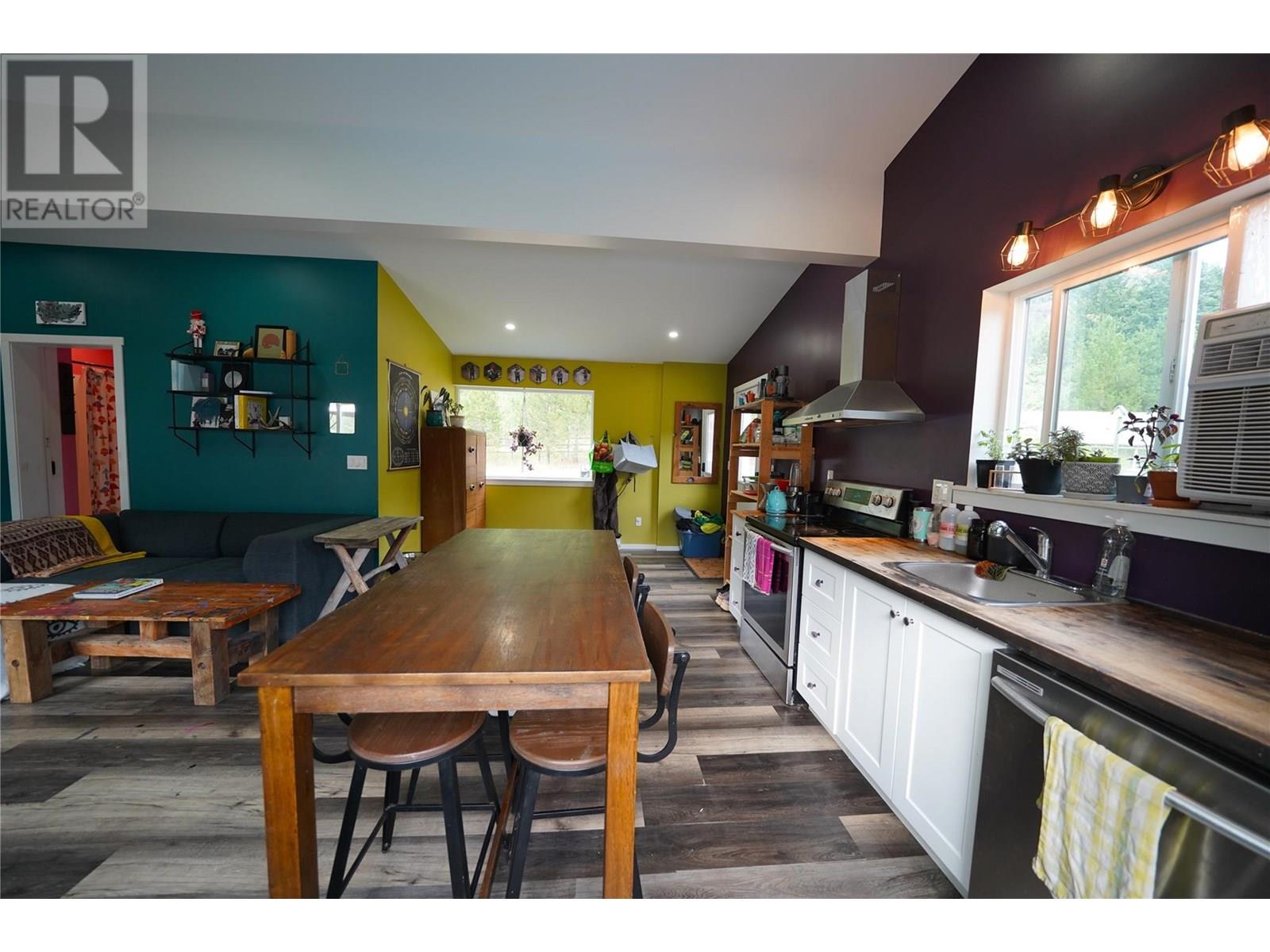 3364 Koch Siding Road, Slocan Park, British Columbia  V0G 2E0 - Photo 22 - 10358059