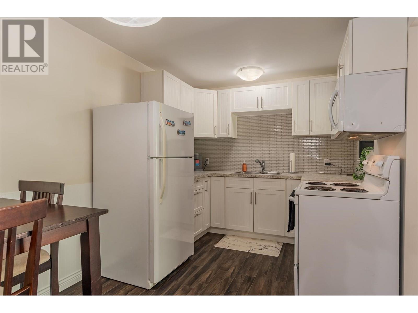 880 Wordsworth Avenue Unit# 212, Warfield, British Columbia  V1R 2E9 - Photo 3 - 10358032