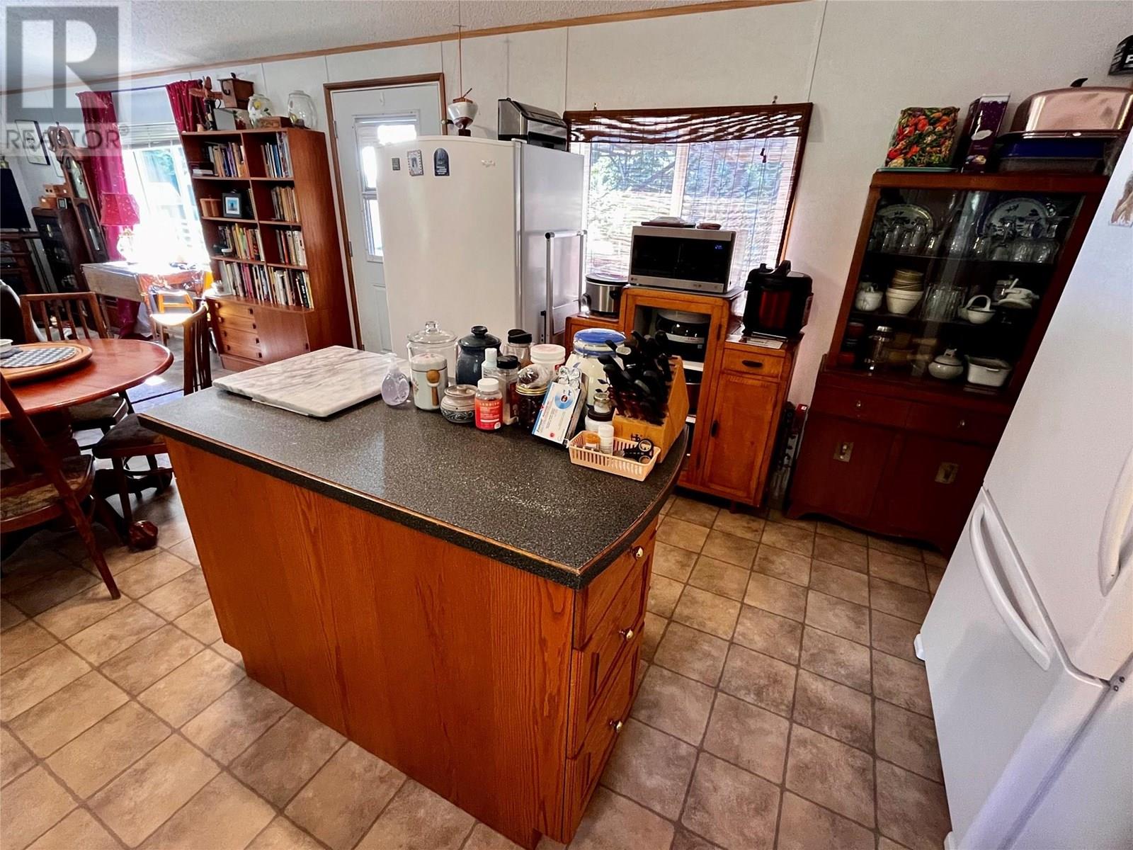 3867 Rock Island Road, Nakusp, British Columbia  V0G 1R1 - Photo 15 - 10358198