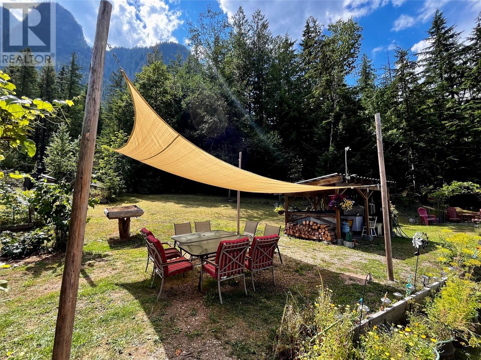 3867 Rock Island Road, Nakusp, British Columbia  V0G 1R1 - Photo 37 - 10358198