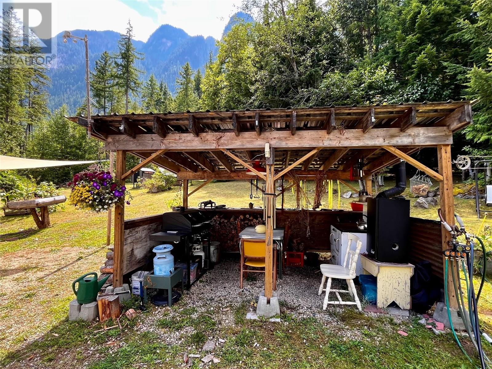 3867 Rock Island Road, Nakusp, British Columbia  V0G 1R1 - Photo 39 - 10358198