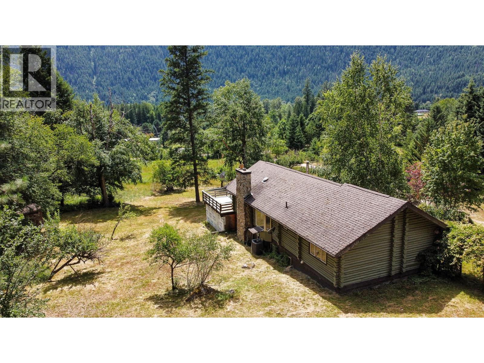 3026 Upper Slocan Park Road, Slocan Park, British Columbia  V0G 2E0 - Photo 3 - 10358195