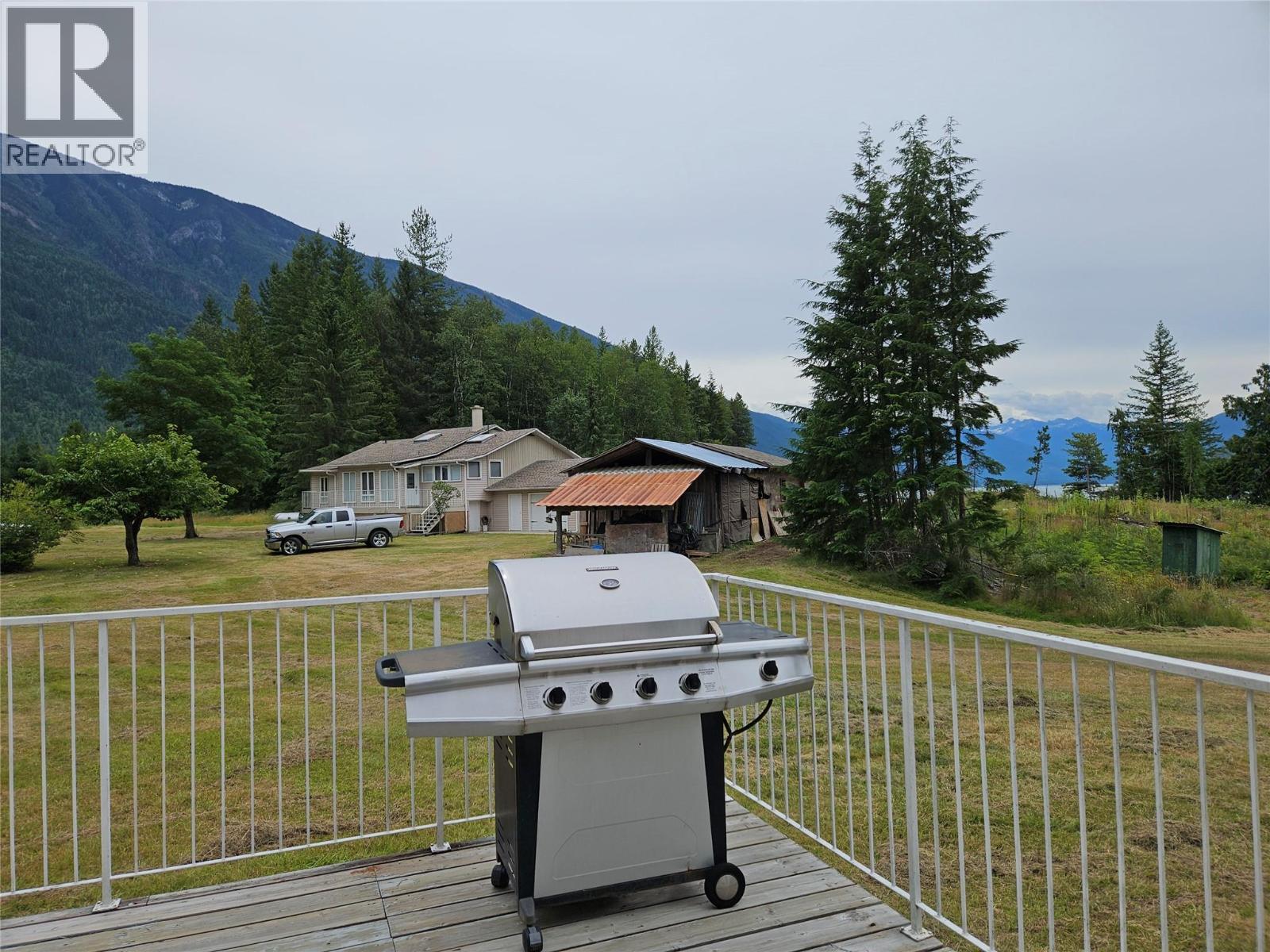145 Mostyn Road, Arrow Park, British Columbia  V0G 1R1 - Photo 2 - 10358231