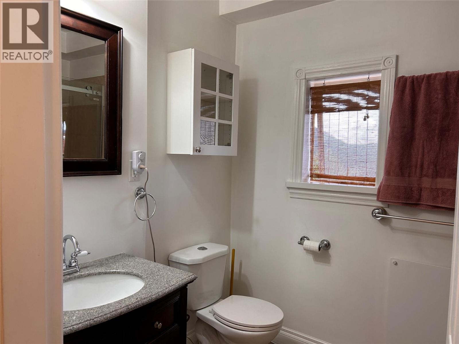 2044 Washington Street Unit# 8, Rossland, British Columbia  V0G 1Y0 - Photo 17 - 10358266