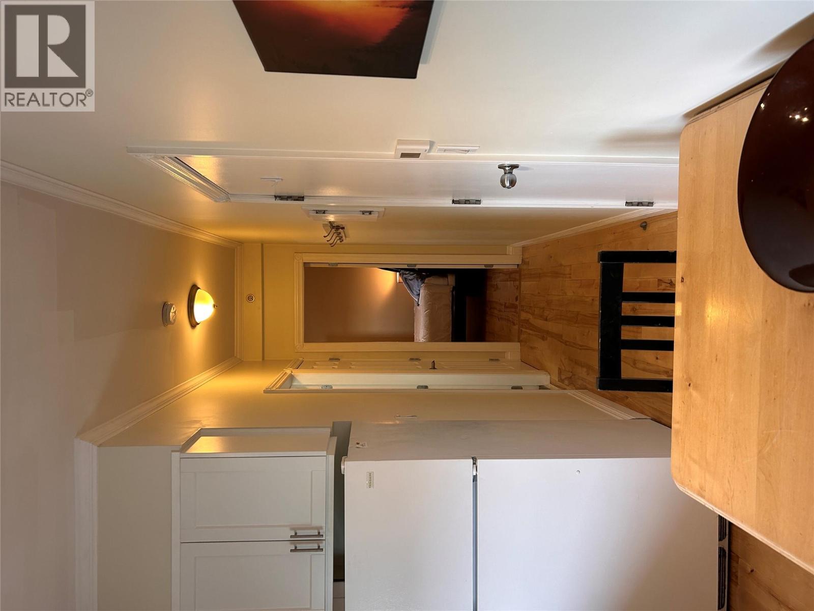 2044 Washington Street Unit# 8, Rossland, British Columbia  V0G 1Y0 - Photo 19 - 10358266