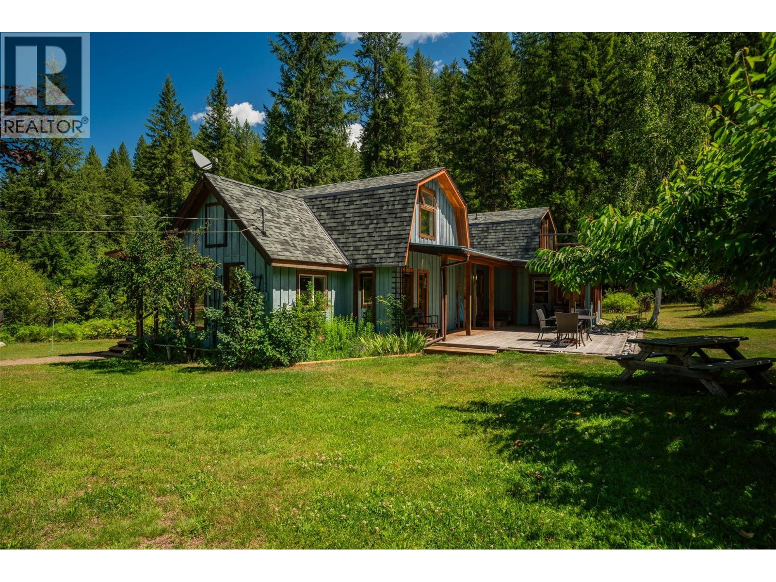 6042 Woodward Road, Winlaw, British Columbia  V0G 2G0 - Photo 1 - 10358191