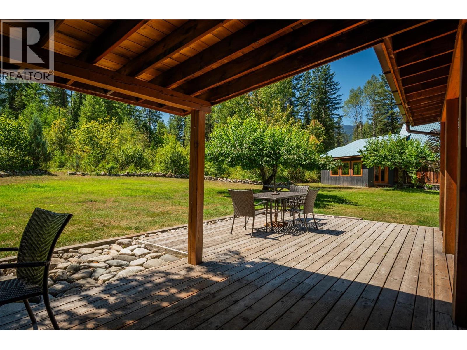 6042 Woodward Road, Winlaw, British Columbia  V0G 2G0 - Photo 12 - 10358191