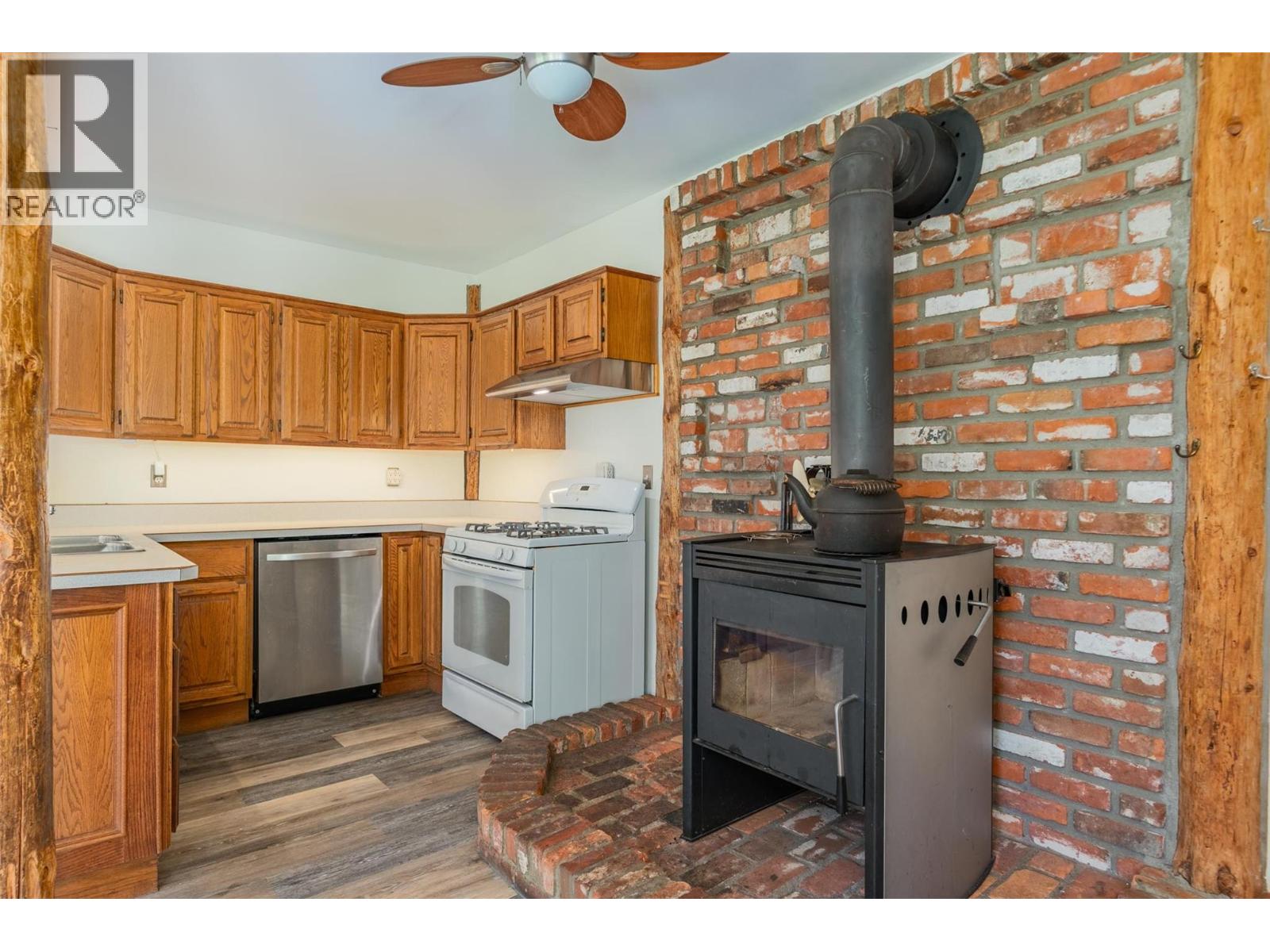6042 Woodward Road, Winlaw, British Columbia  V0G 2G0 - Photo 16 - 10358191