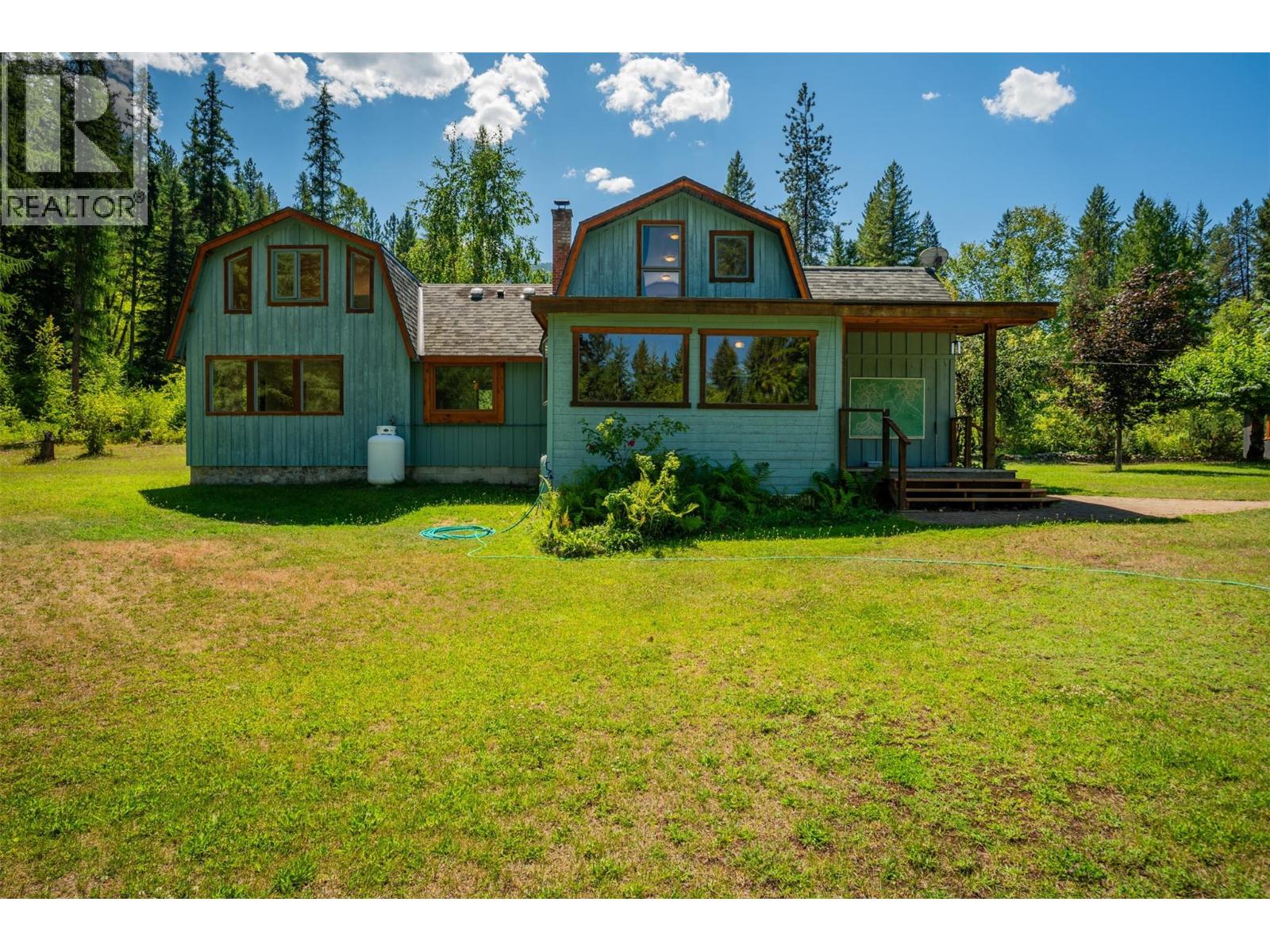 6042 Woodward Road, Winlaw, British Columbia  V0G 2G0 - Photo 2 - 10358191