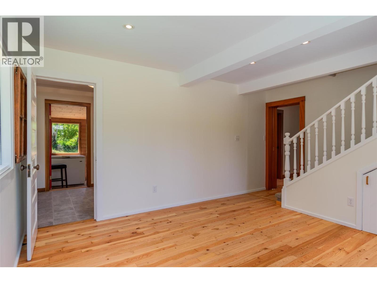 6042 Woodward Road, Winlaw, British Columbia  V0G 2G0 - Photo 34 - 10358191