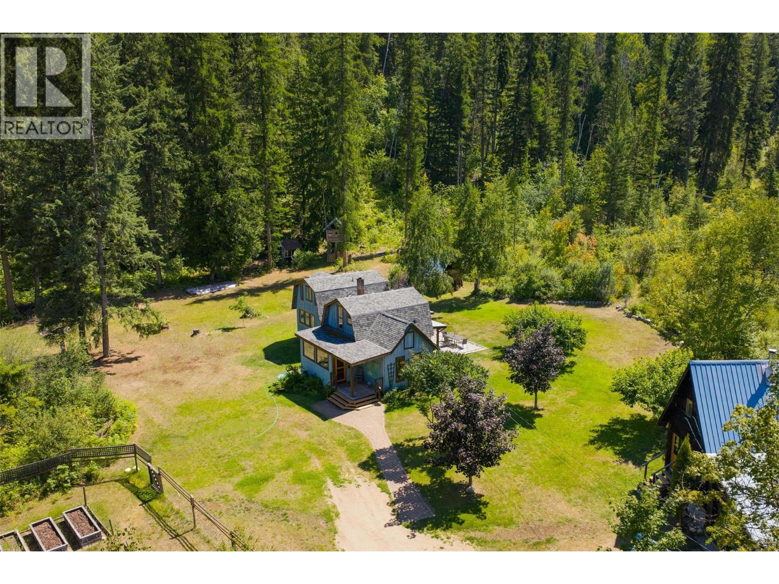 6042 Woodward Road, Winlaw, British Columbia  V0G 2G0 - Photo 4 - 10358191