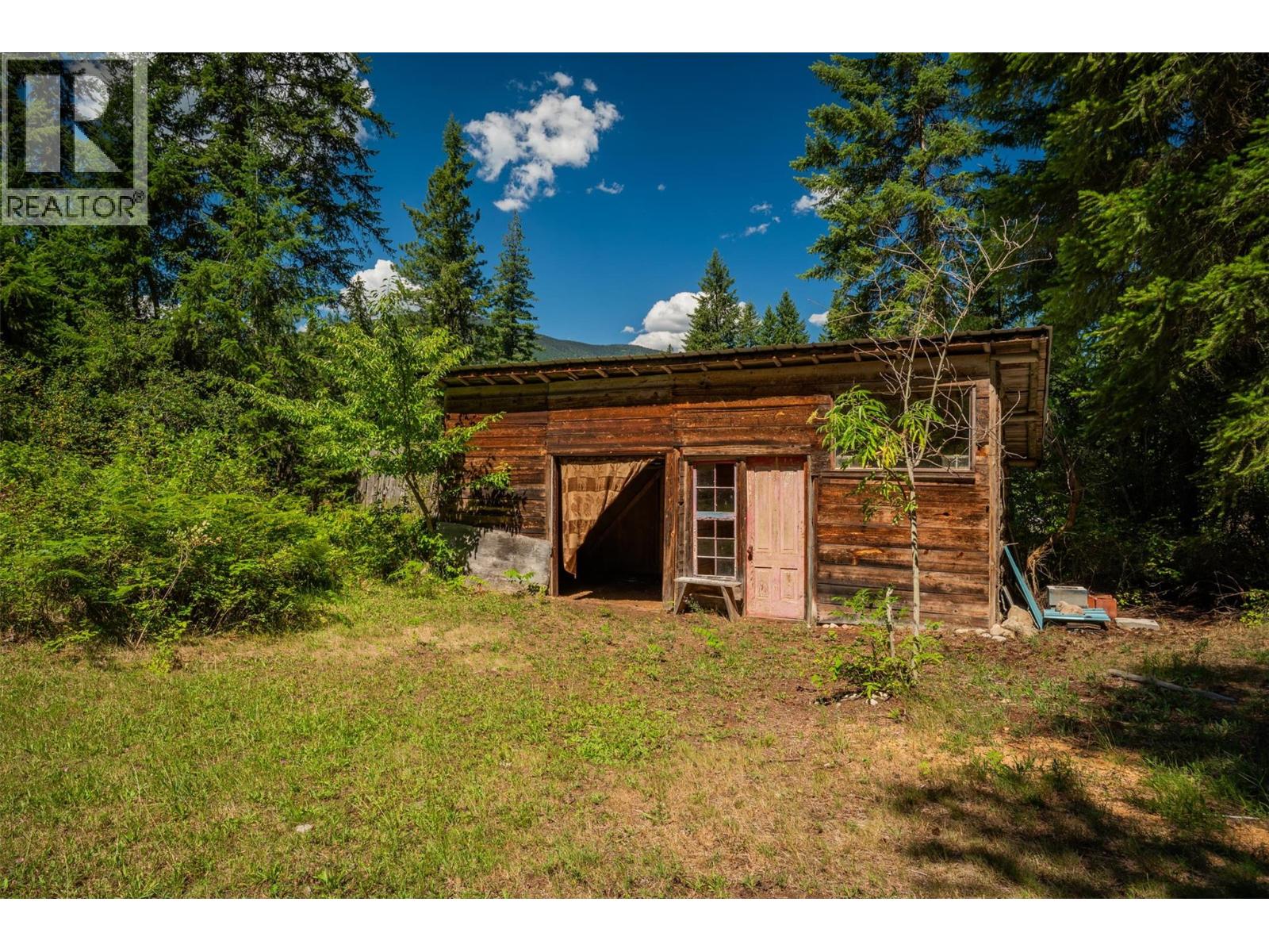 6042 Woodward Road, Winlaw, British Columbia  V0G 2G0 - Photo 47 - 10358191